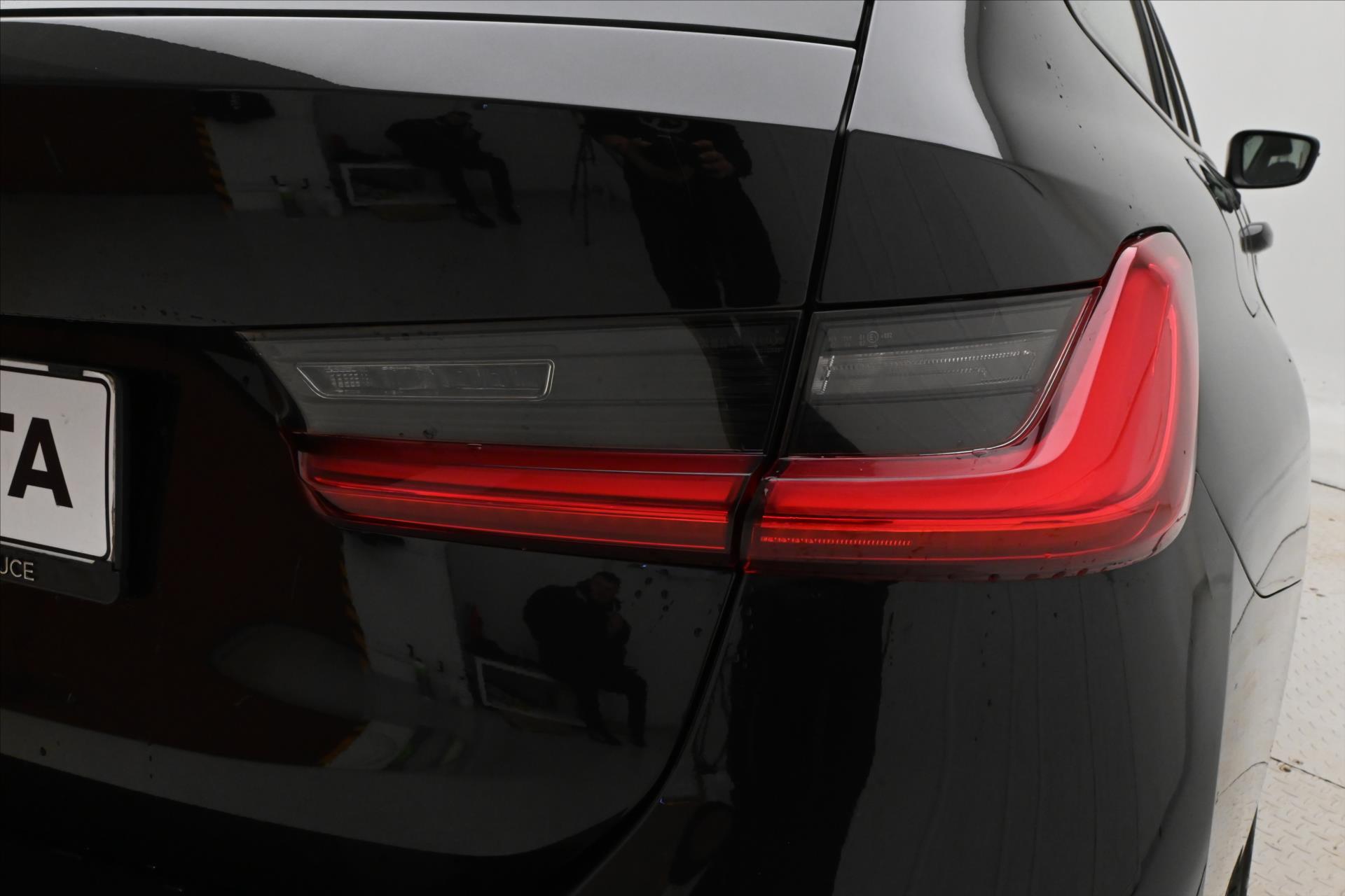 Hlavní fotografie vozu BMW Řada 3 2,0 320d 140 kW Steptronic Záruka až 5 let (30)