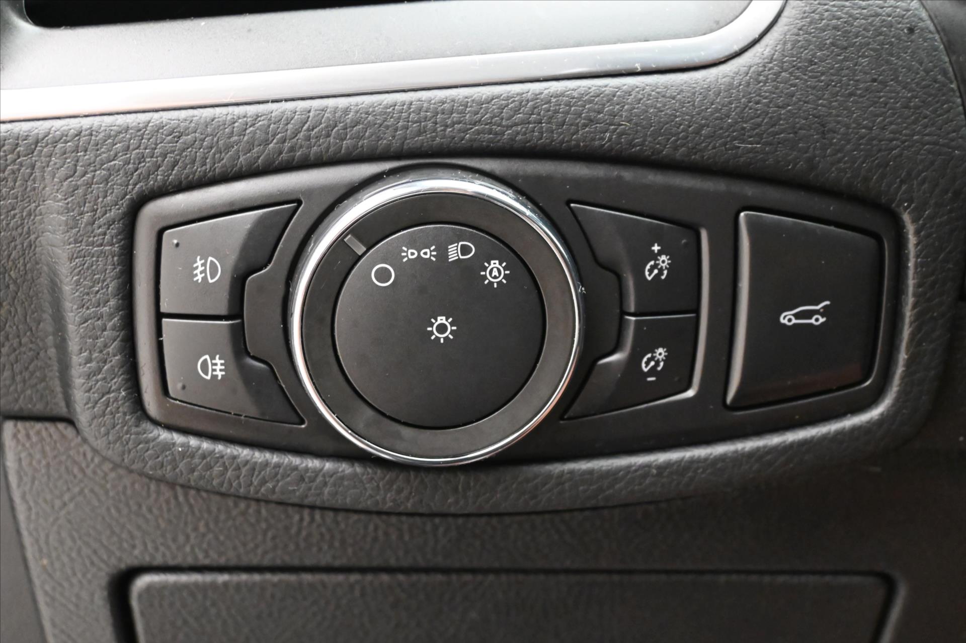 Hlavní fotografie vozu Ford S-MAX 2,5 Hybrid 140 kW AT Záruka až 5 let (26)