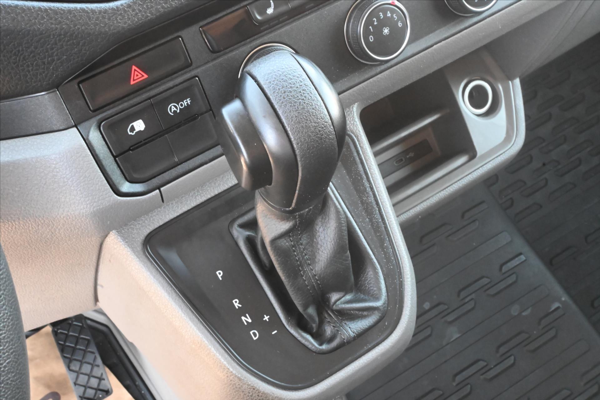 Hlavní fotografie vozu Volkswagen Crafter 2,0 TDI 130kW DSG L2H2 Záruka až 5 let (22)