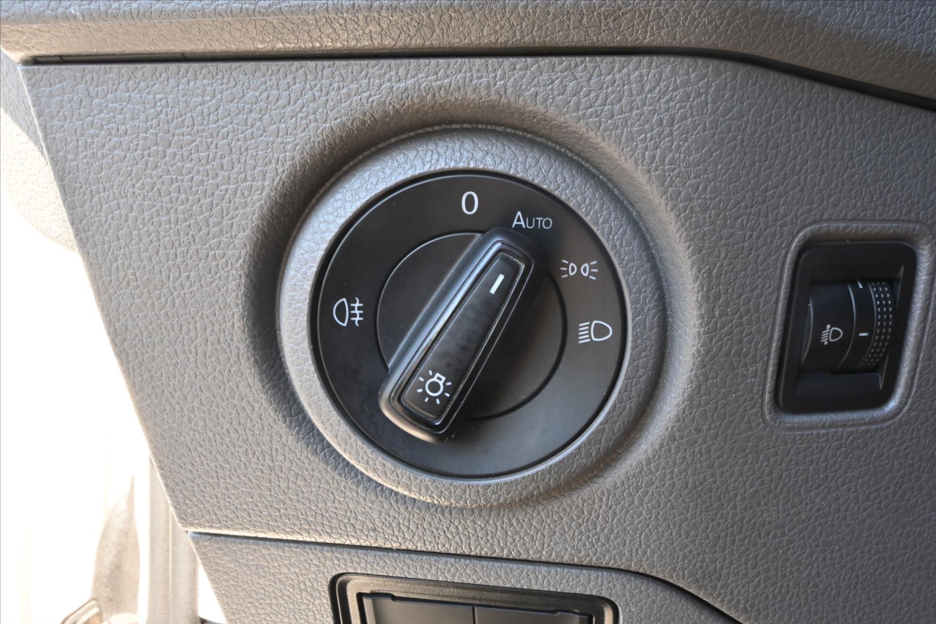 Hlavní fotografie vozu Volkswagen Crafter 2,0 TDI 130kW DSG L2H2 Záruka až 5 let (26)