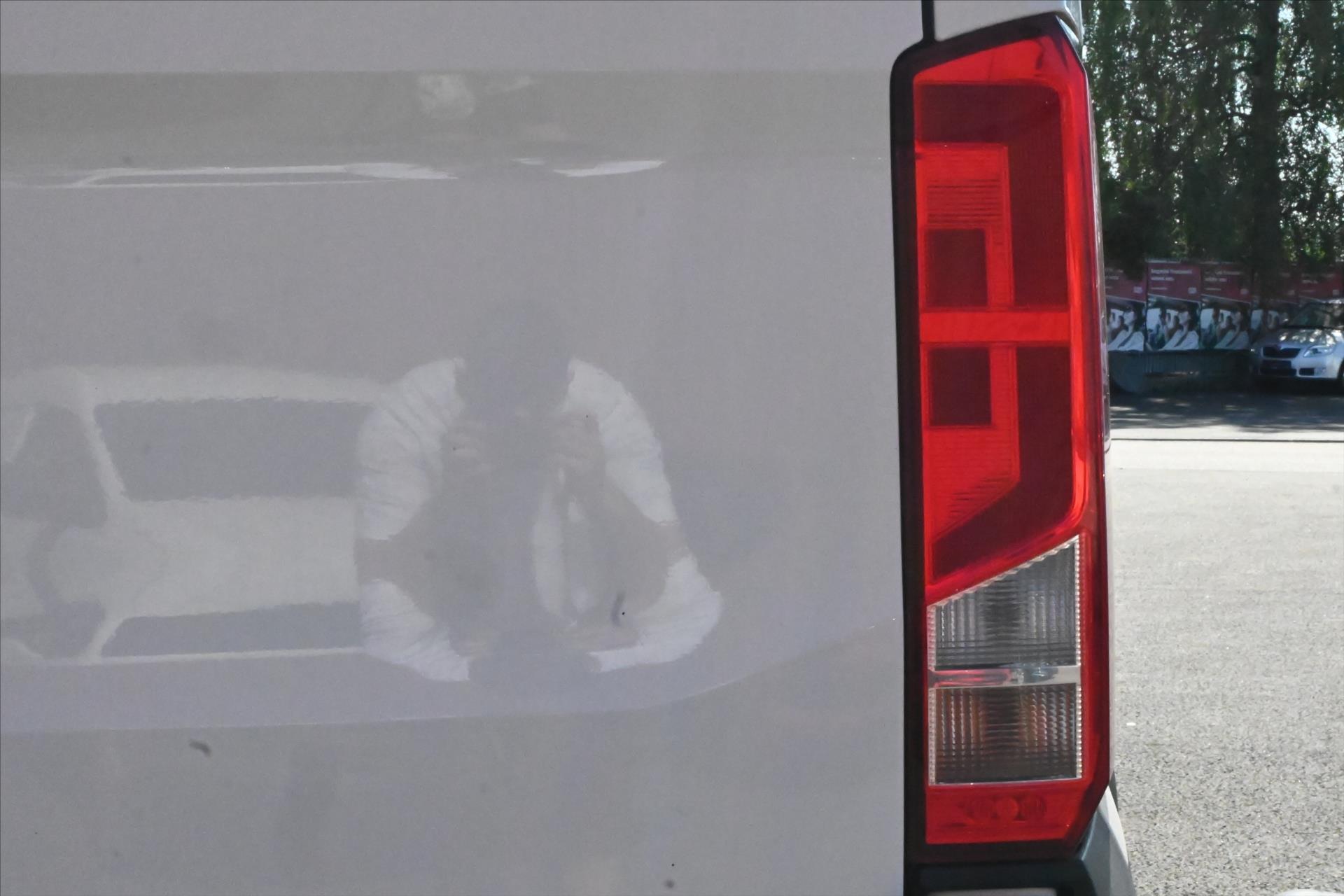 Hlavní fotografie vozu Volkswagen Crafter 2,0 TDI 130kW DSG L2H2 Záruka až 5 let (30)