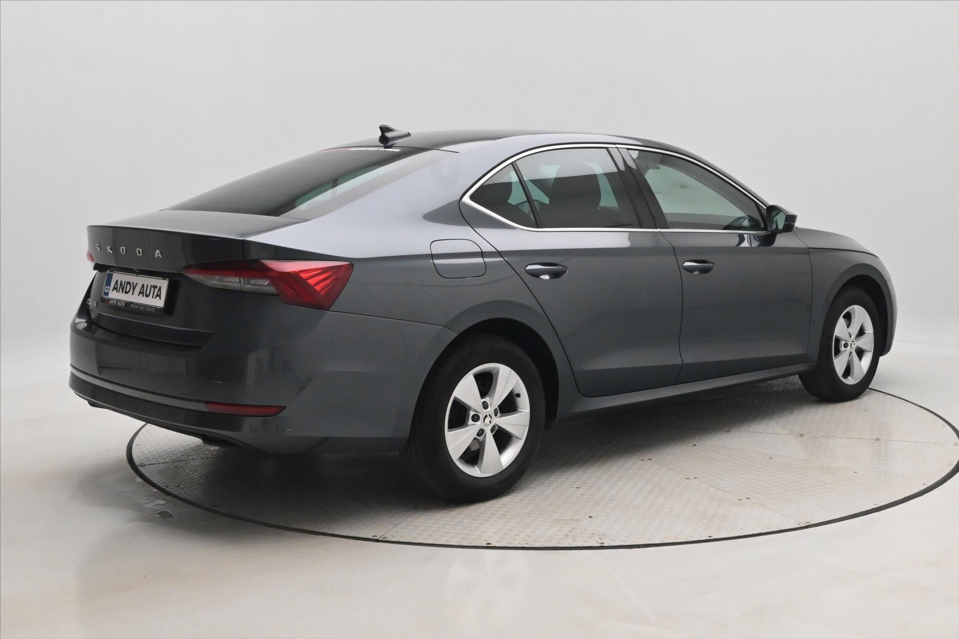 Hlavní fotografie vozu Škoda Octavia 1,5 TSI 110 kW Ambition Záruka až 5 let (5)