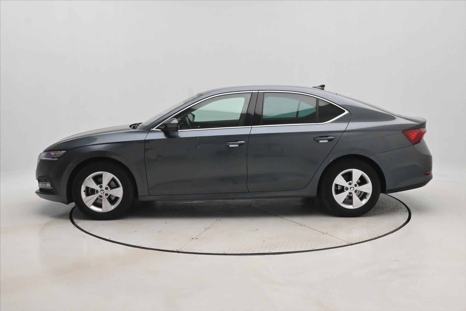 Hlavní fotografie vozu Škoda Octavia 1,5 TSI 110 kW Ambition Záruka až 5 let (8)