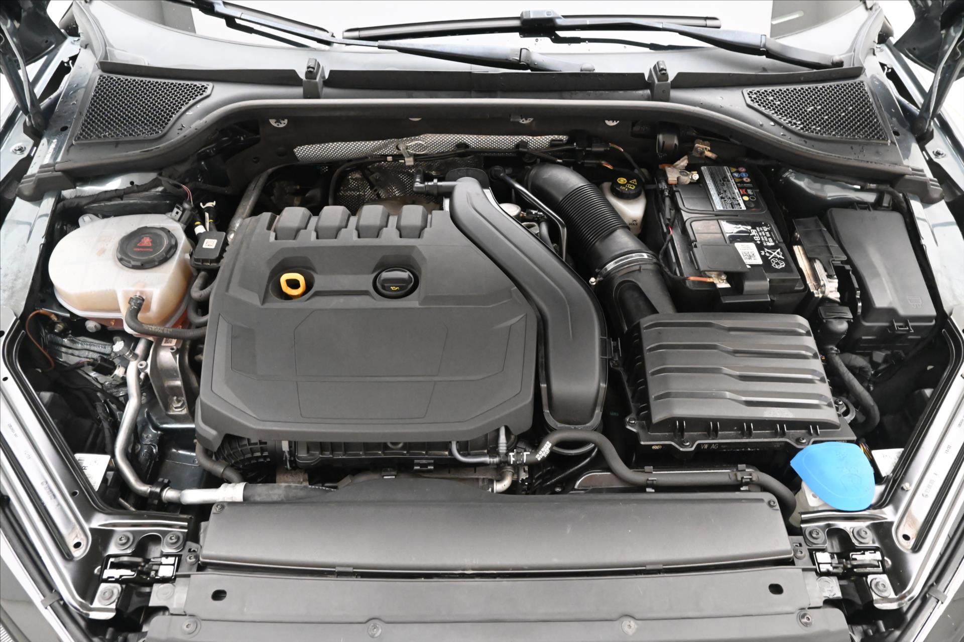 Hlavní fotografie vozu Škoda Octavia 1,5 TSI 110 kW Ambition Záruka až 5 let (9)