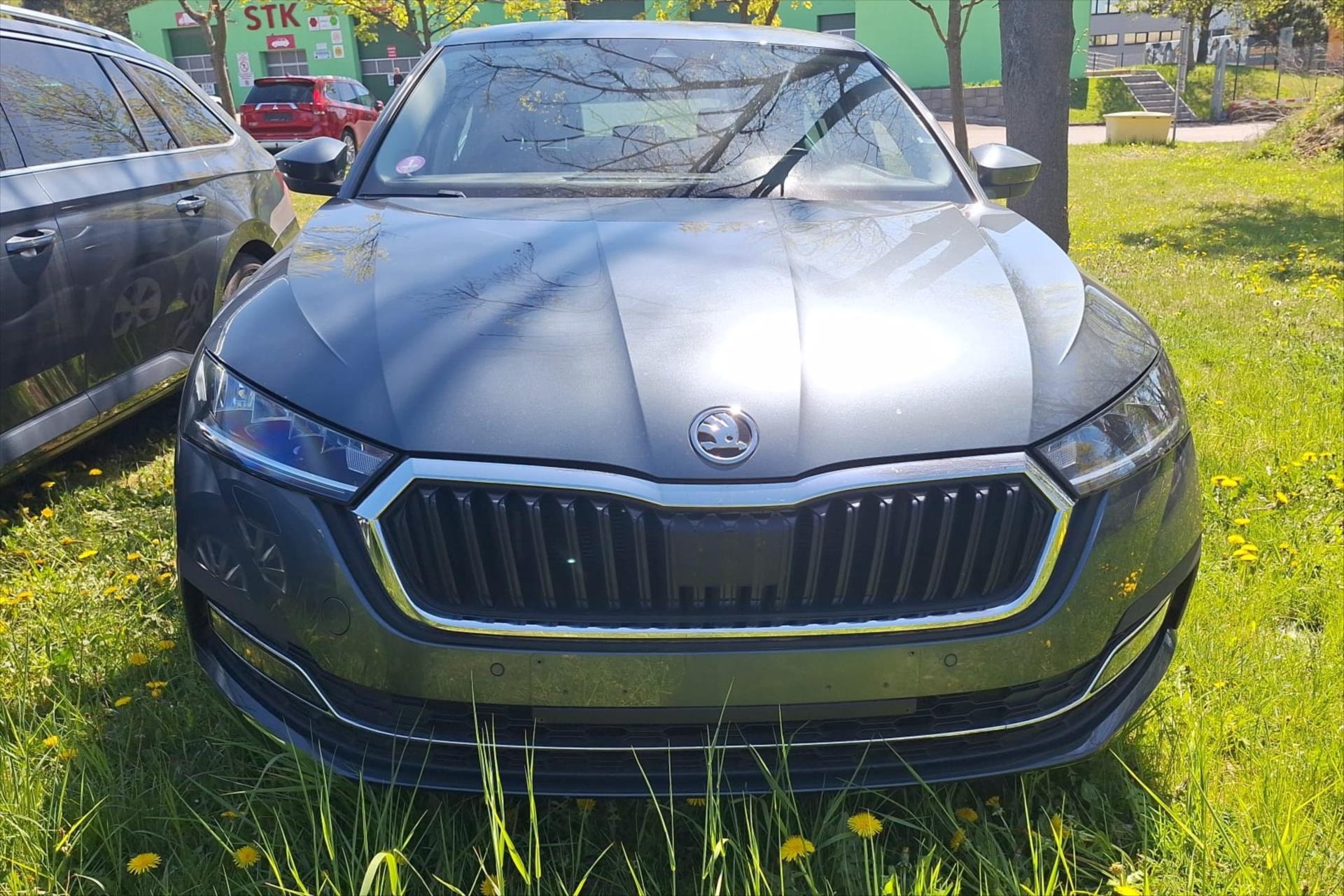 Škoda Octavia 1,5 TSI 110kW Ambition VŮZ PŘIPRAVUJEME K PRODEJI