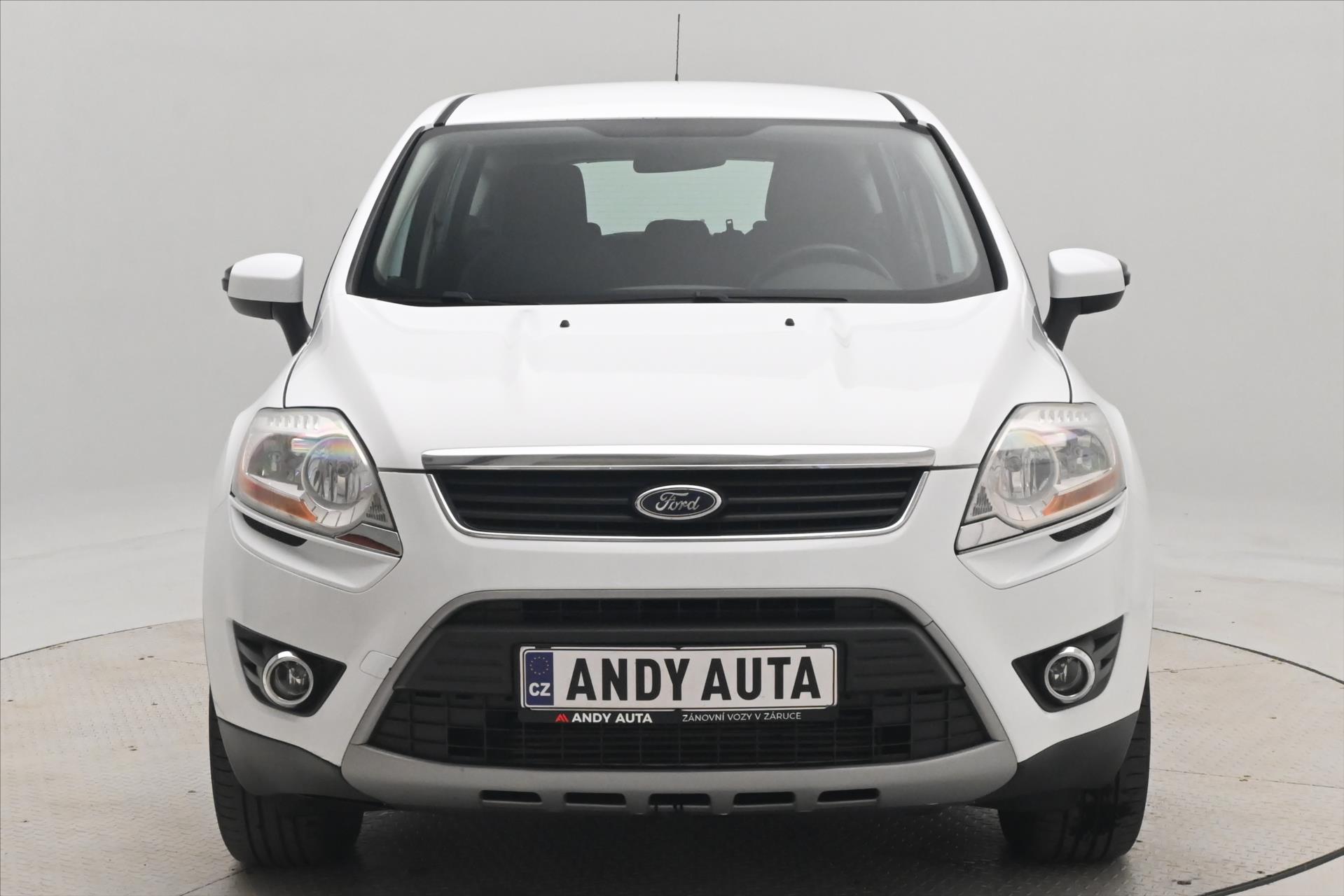 Hlavní fotografie vozu Ford Kuga 2,0 TDCI 103 kW Tažné (2)