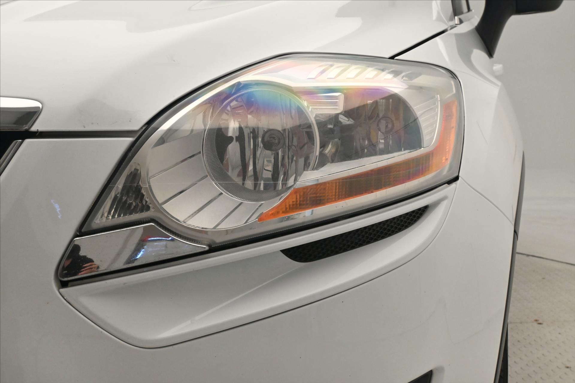 Hlavní fotografie vozu Ford Kuga 2,0 TDCI 103 kW Tažné (26)