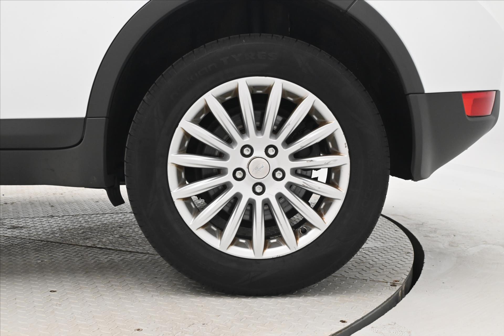 Hlavní fotografie vozu Ford Kuga 2,0 TDCI 103 kW Tažné (28)