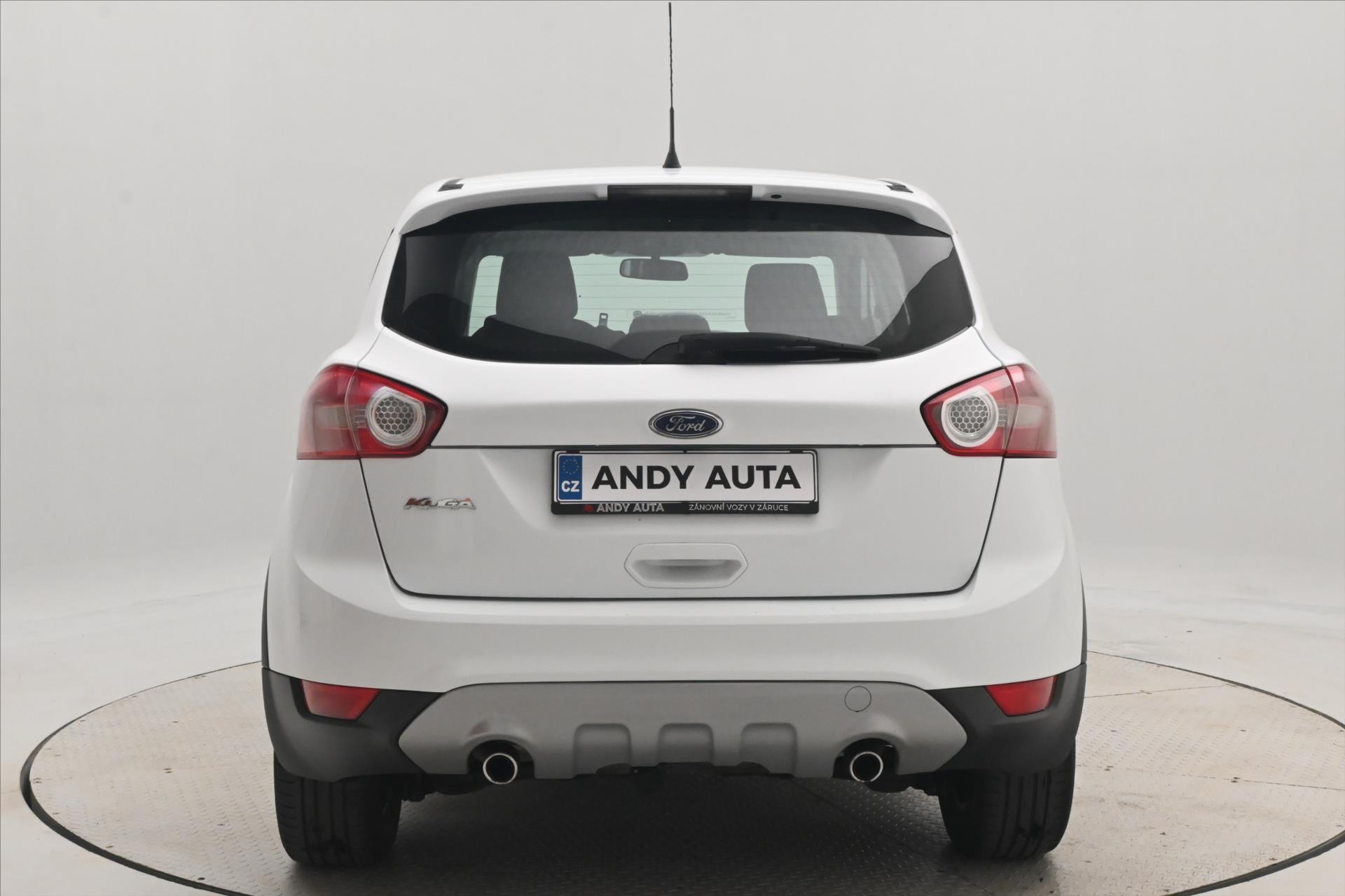 Hlavní fotografie vozu Ford Kuga 2,0 TDCI 103 kW Tažné (6)