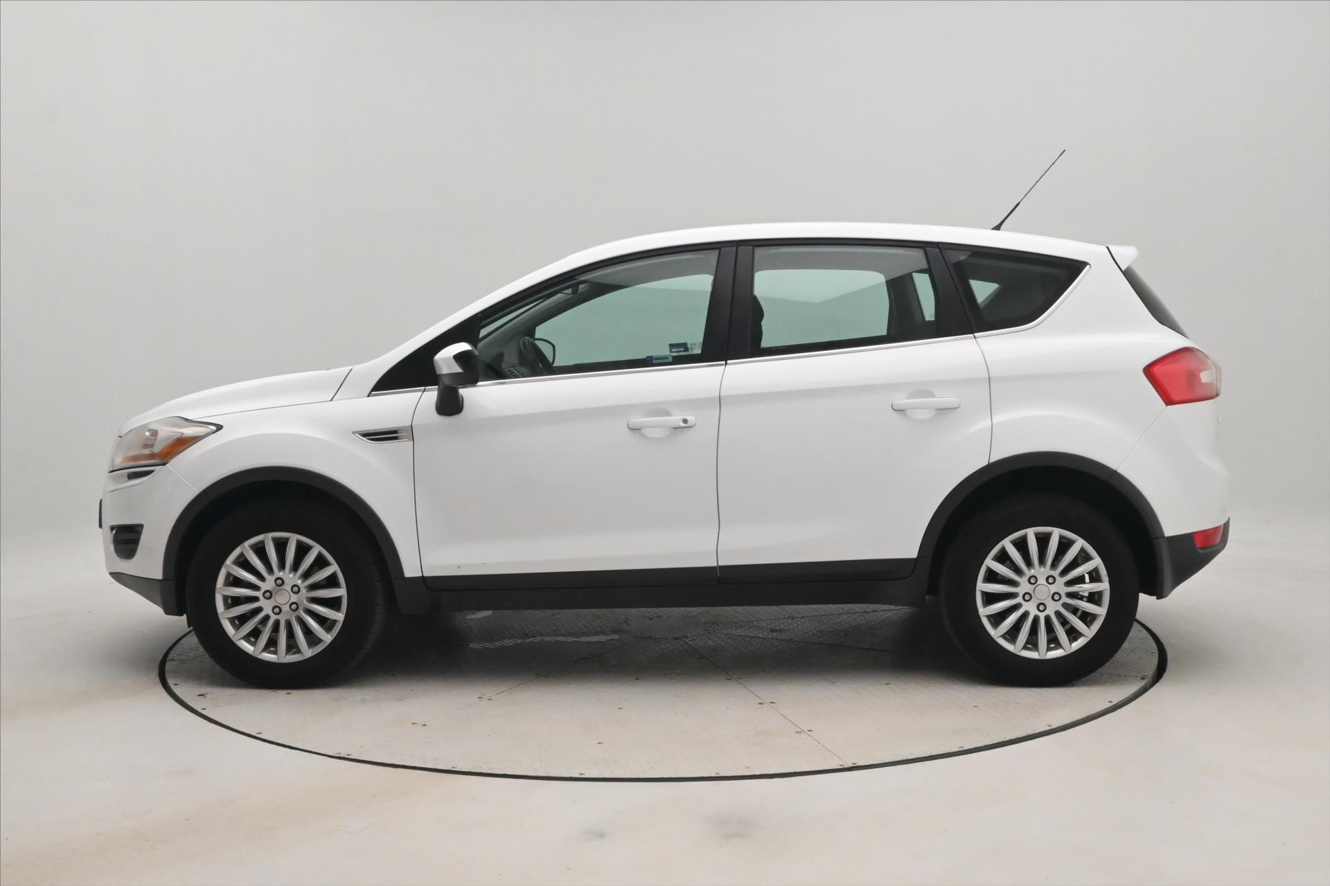 Hlavní fotografie vozu Ford Kuga 2,0 TDCI 103kW Tažné (8)