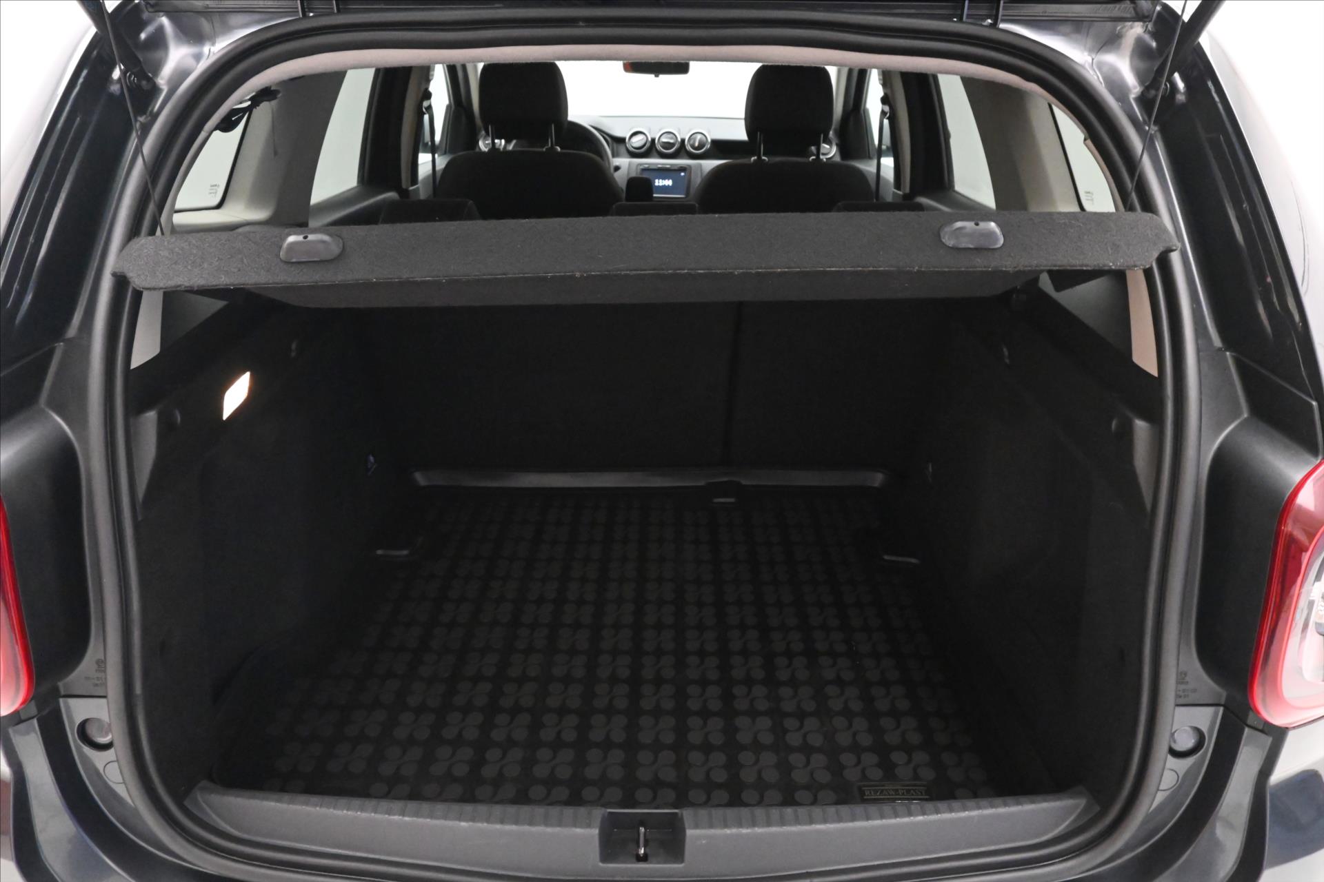 Hlavní fotografie vozu Dacia Duster 1,6 SCe 84kW tažné Záruka až 5 let (10)