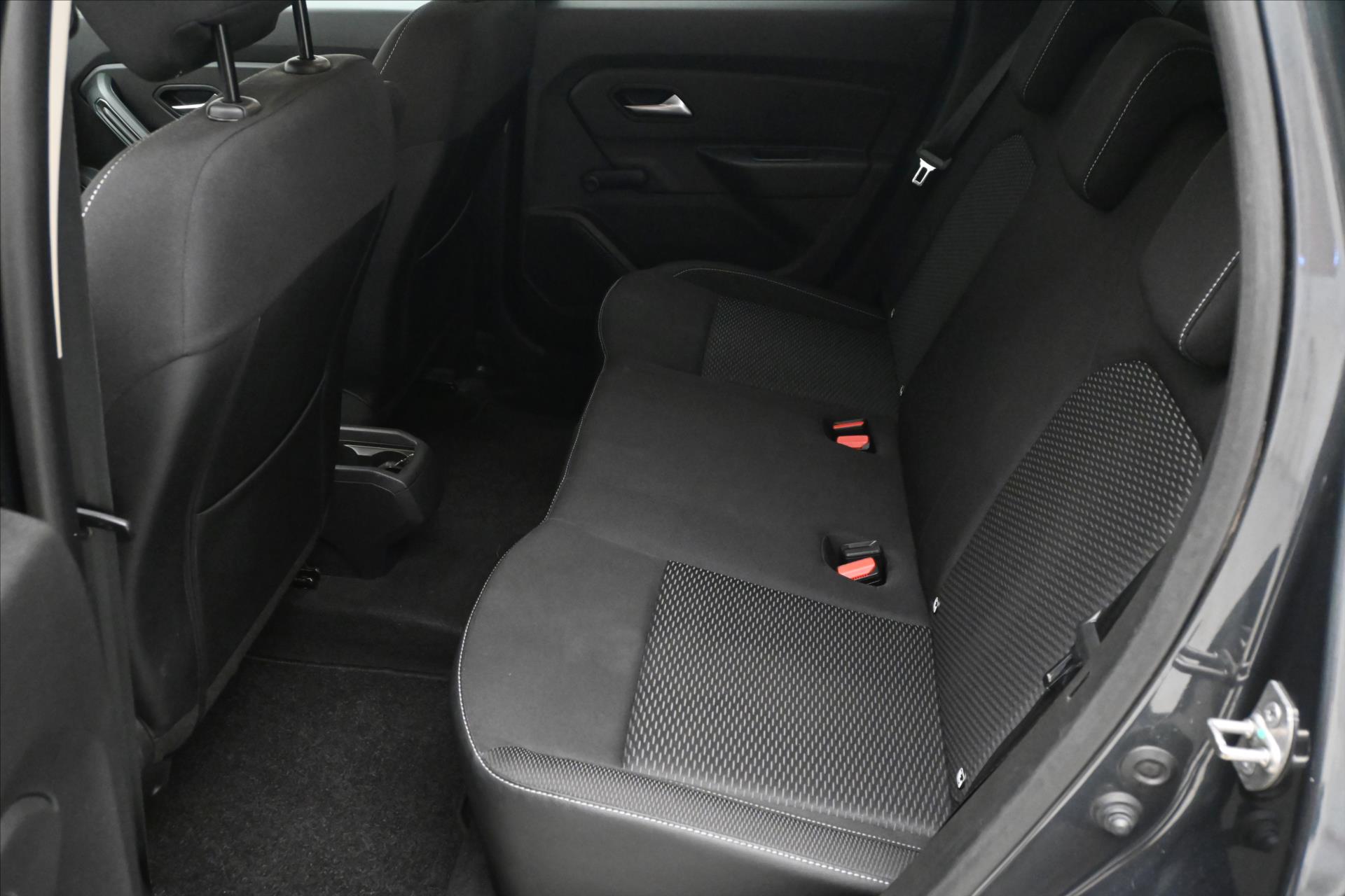 Hlavní fotografie vozu Dacia Duster 1,6 SCe 84kW tažné Záruka až 5 let (14)