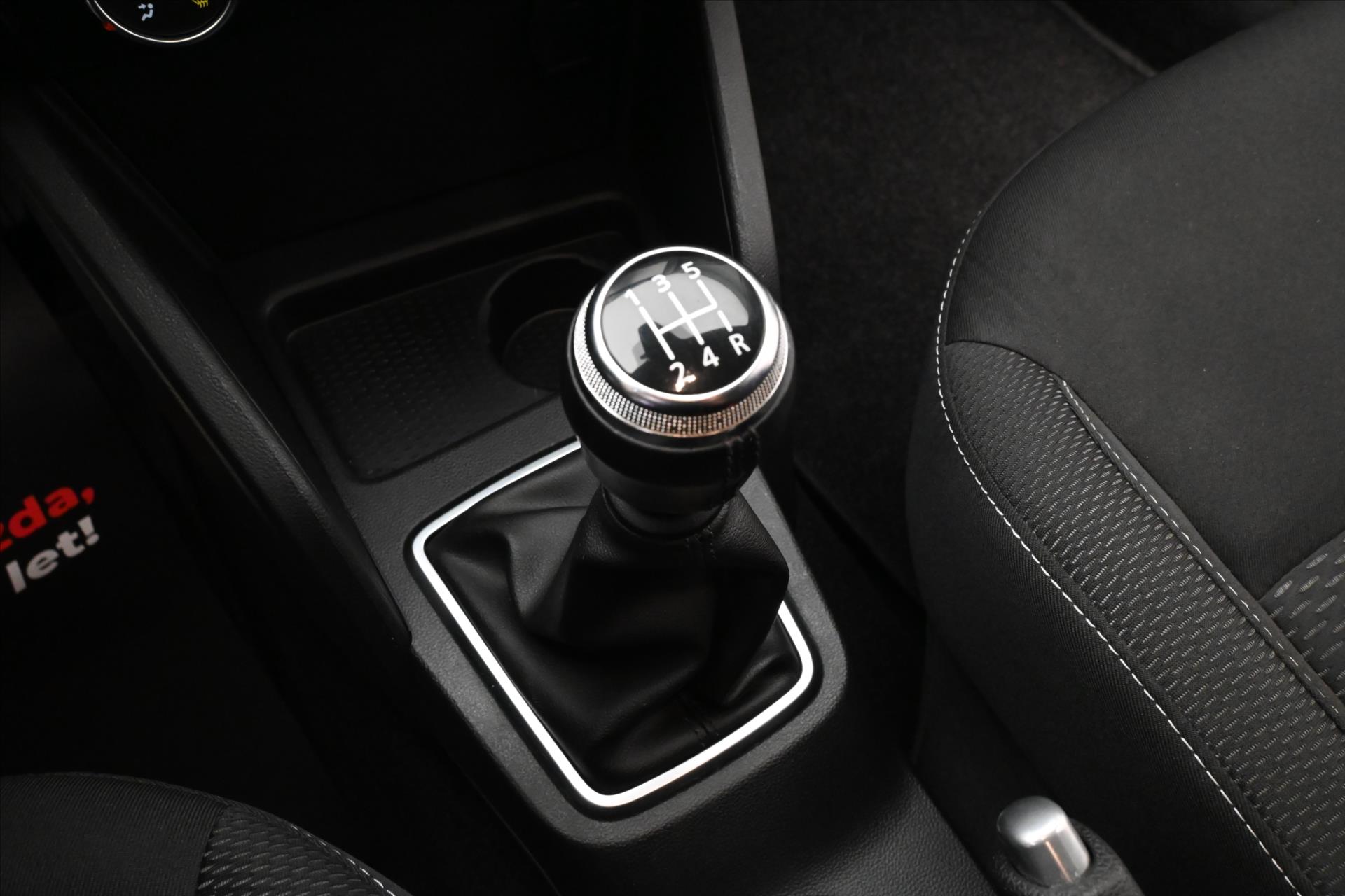 Hlavní fotografie vozu Dacia Duster 1,6 SCe 84kW tažné Záruka až 5 let (21)