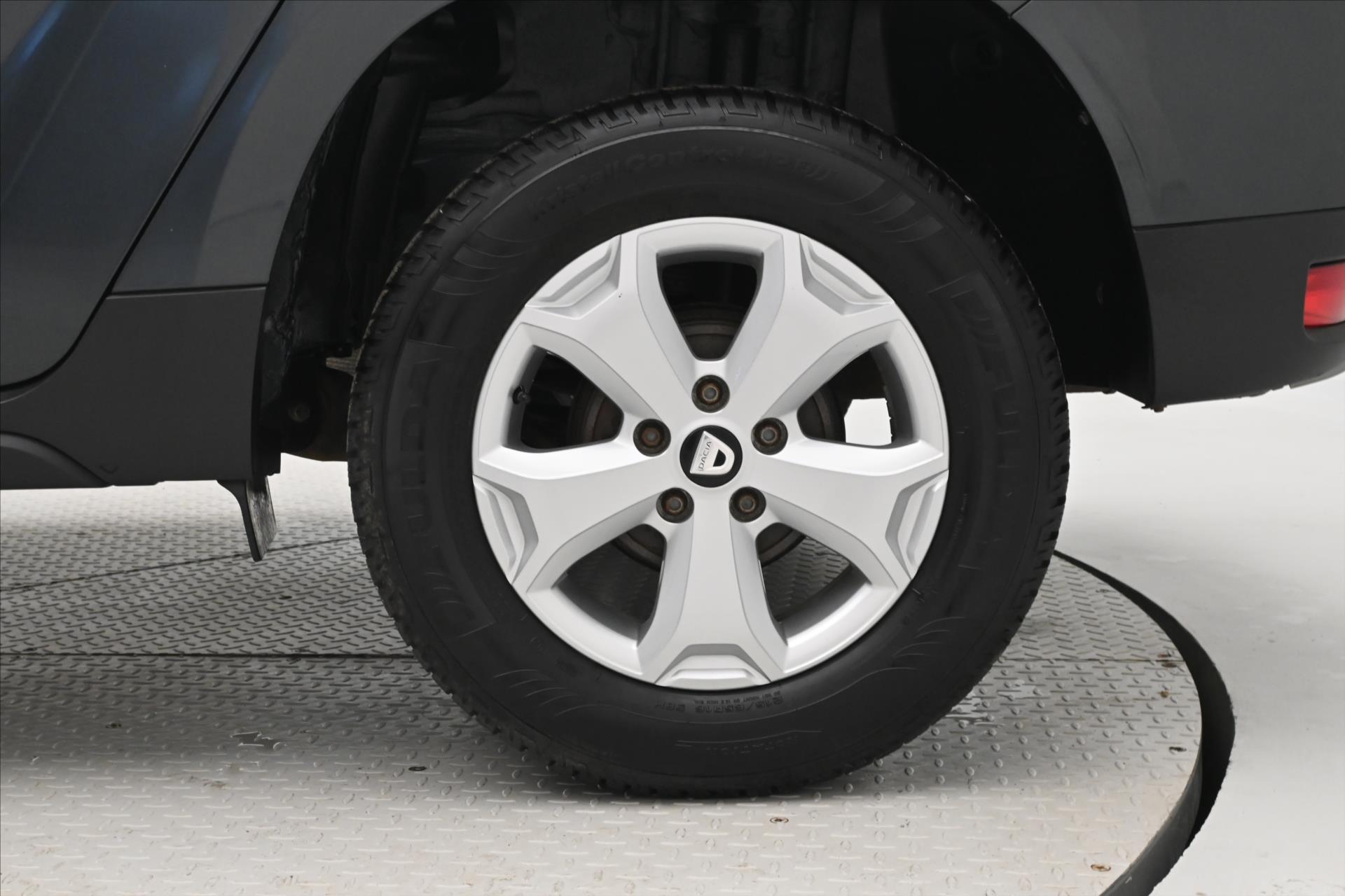 Hlavní fotografie vozu Dacia Duster 1,6 SCe 84kW tažné Záruka až 5 let (29)