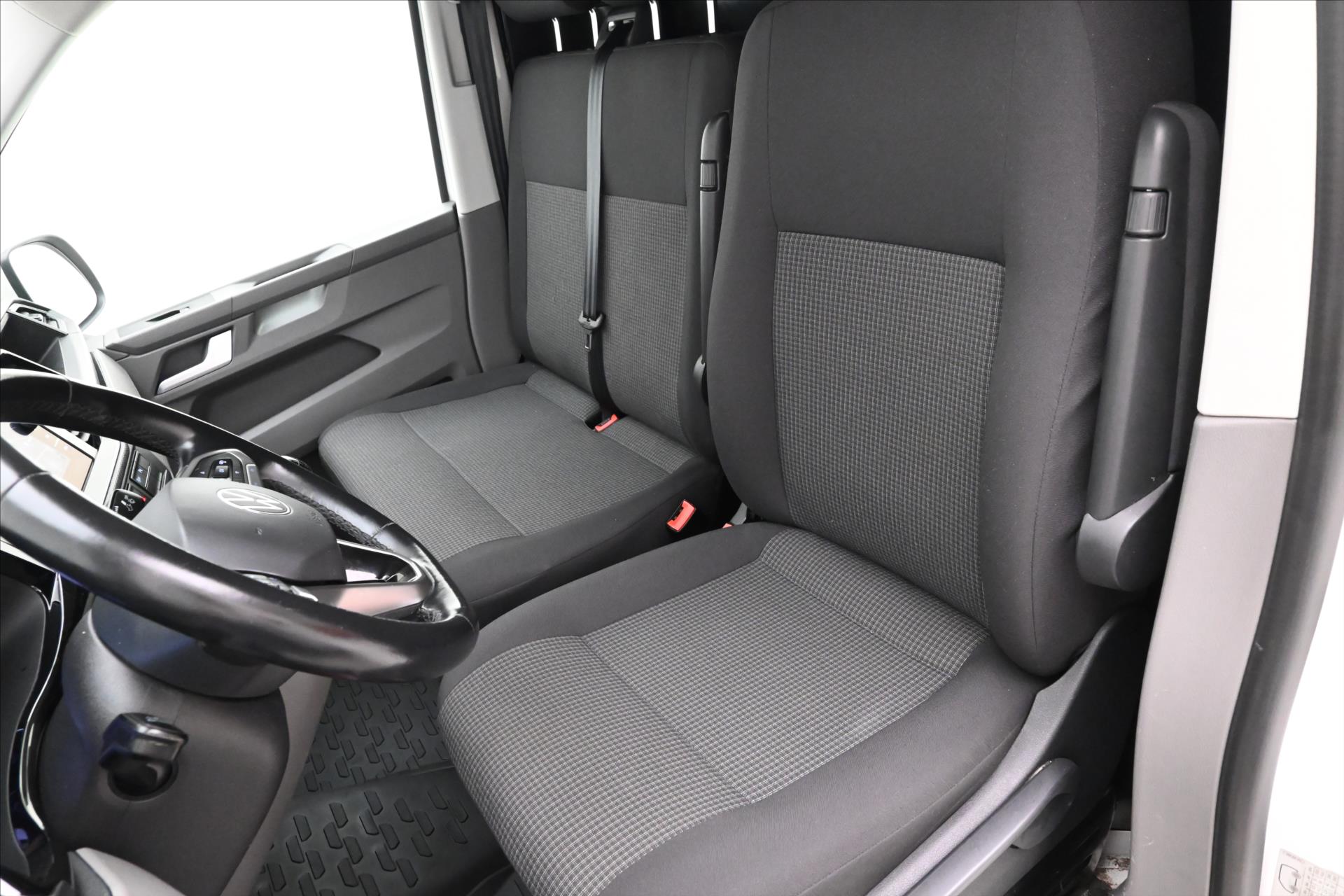 Hlavní fotografie vozu Volkswagen Transporter 2,0 TDI 110kW KLIMA Záruka až 5 let (27)