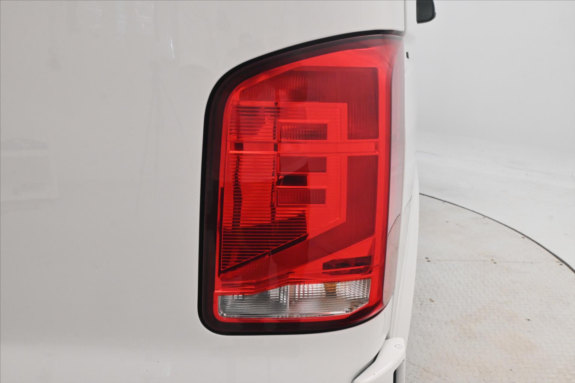 Hlavní fotografie vozu Volkswagen Transporter 2,0 TDI 110kW KLIMA Záruka až 5 let (29)