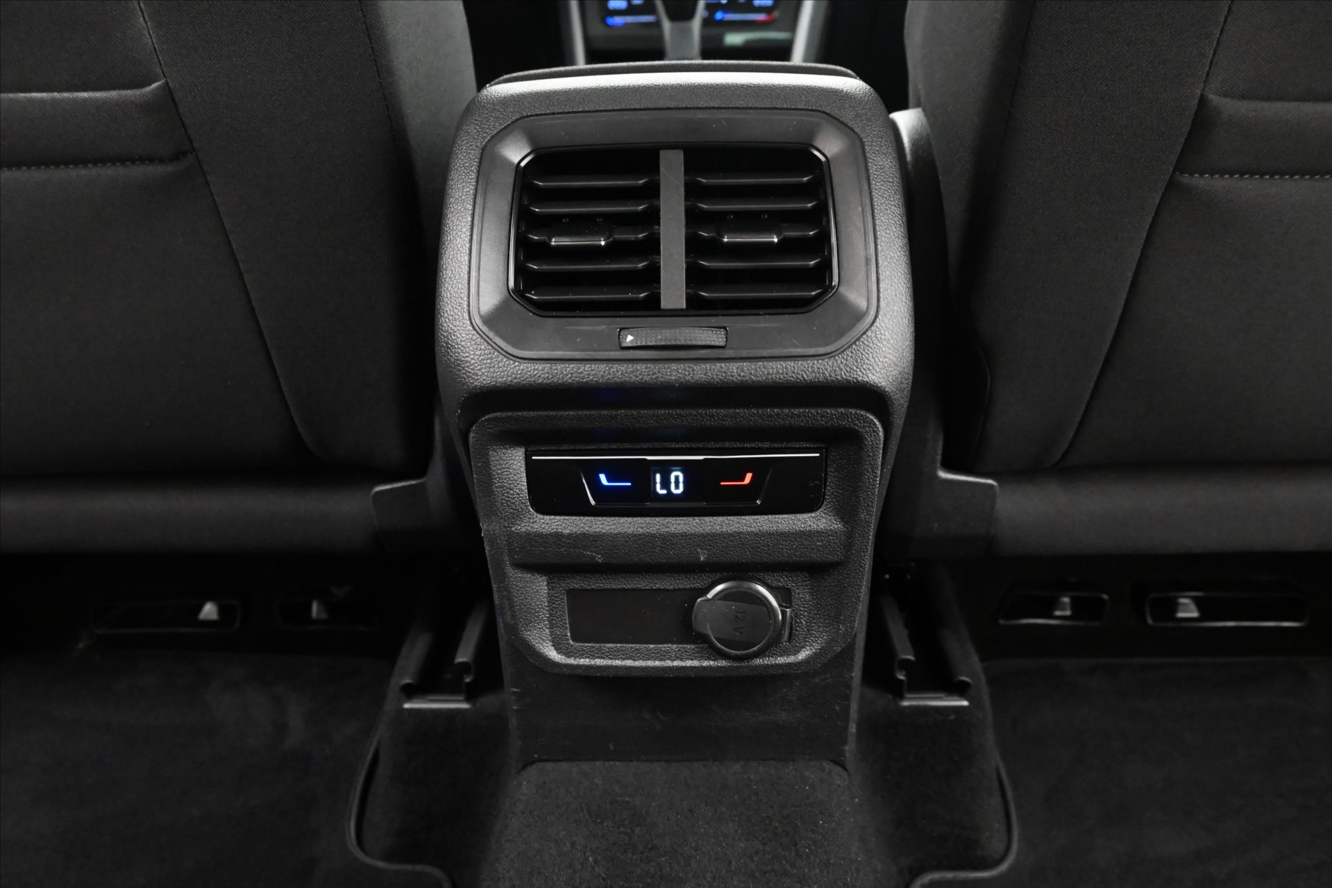 Main photo of the car Volkswagen Tiguan 2.0 TDI 110 kW LIFE Warranty up to 5 years (22)