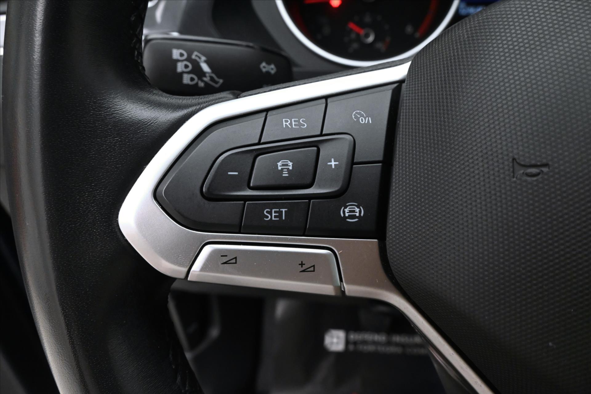 Main photo of the car Volkswagen Tiguan 2.0 TDI 110 kW LIFE Warranty up to 5 years (24)