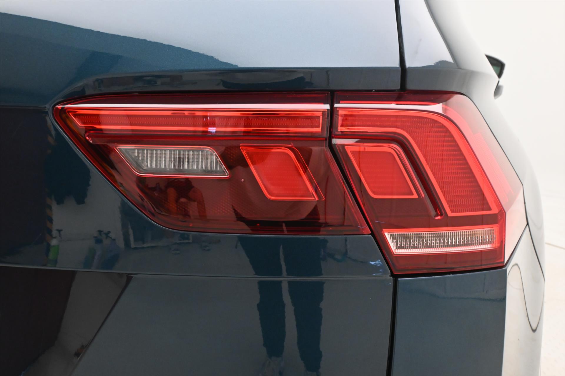 Main photo of the car Volkswagen Tiguan 2.0 TDI 110 kW LIFE Warranty up to 5 years (31)