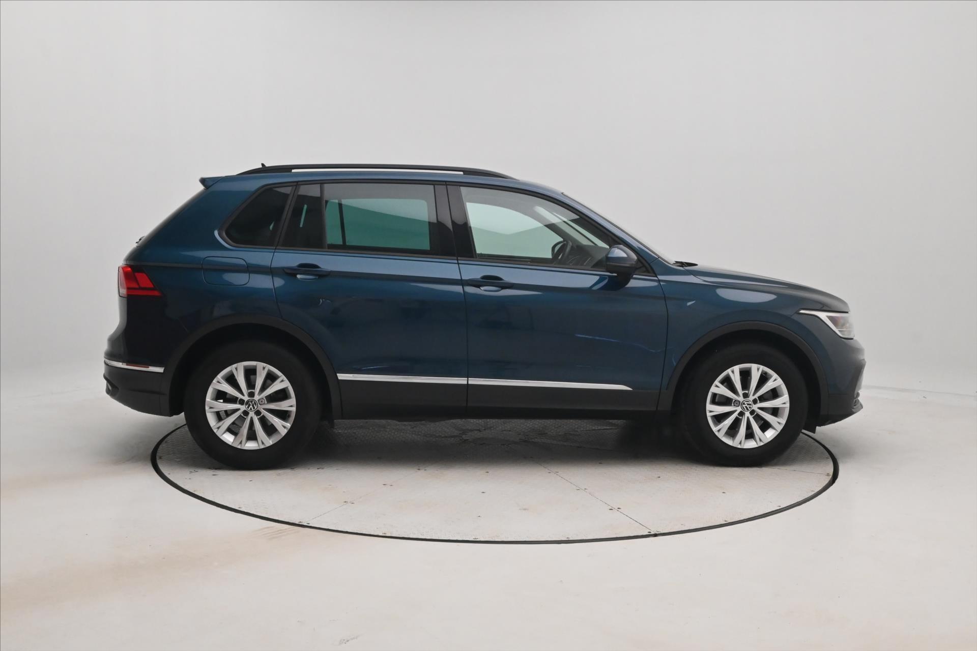 Main photo of the car Volkswagen Tiguan 2.0 TDI 110 kW LIFE Warranty up to 5 years (4)