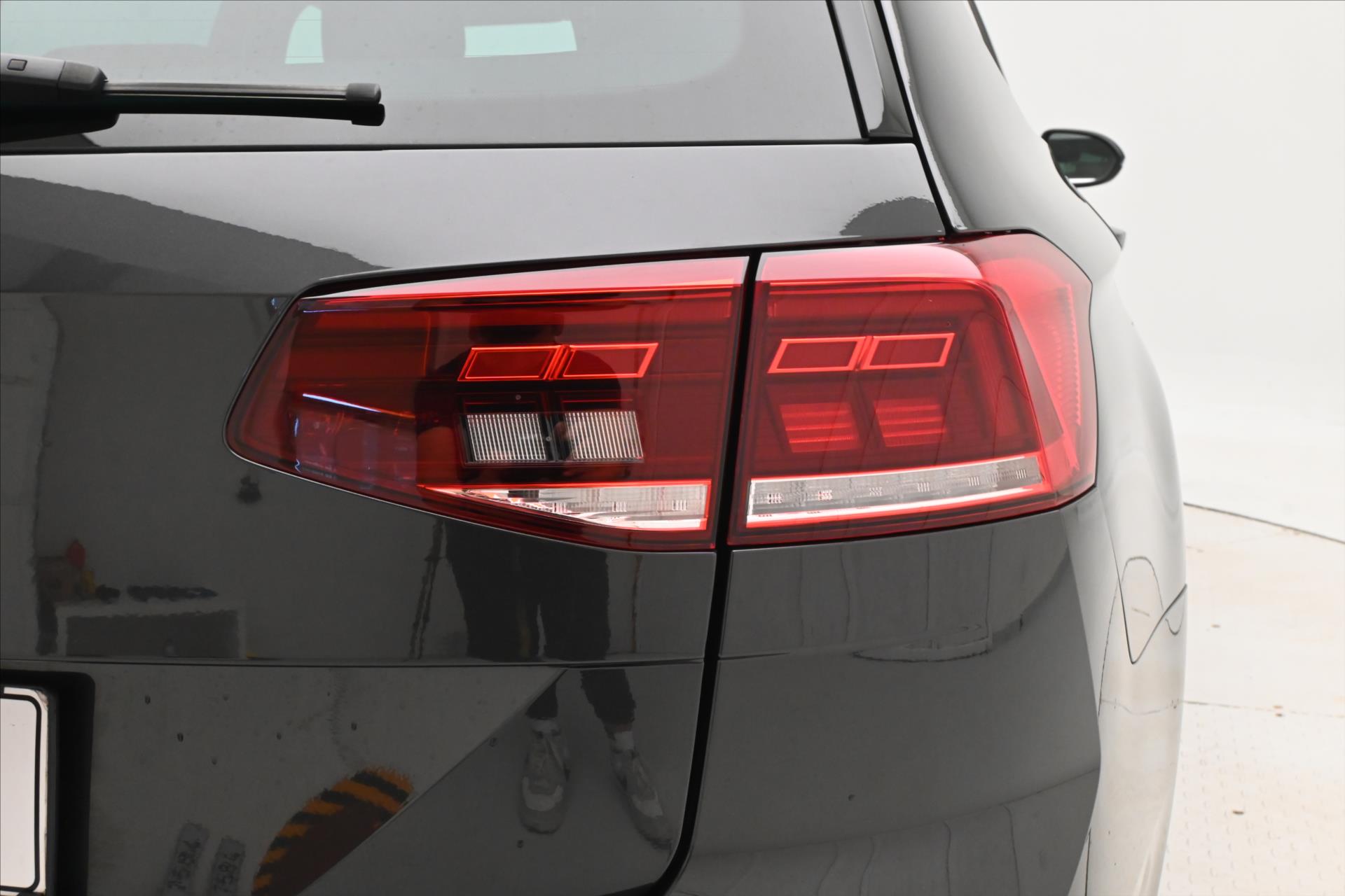 Hlavní fotografie vozu Volkswagen Passat 2,0 TDI 110 kW DSG Business Záruka až 5 let (31)