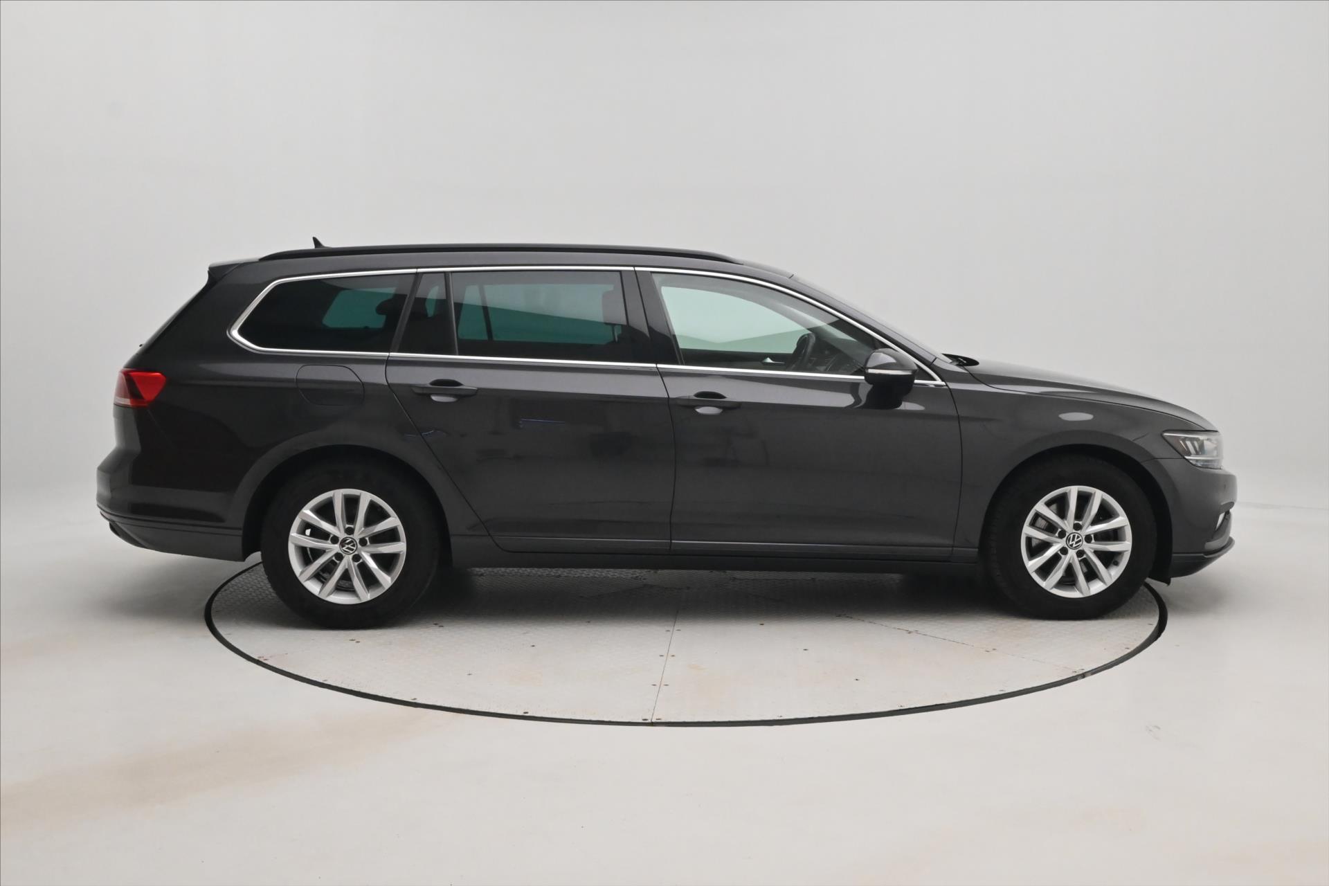 Hlavní fotografie vozu Volkswagen Passat 2,0 TDI 110 kW DSG Business Záruka až 5 let (5)