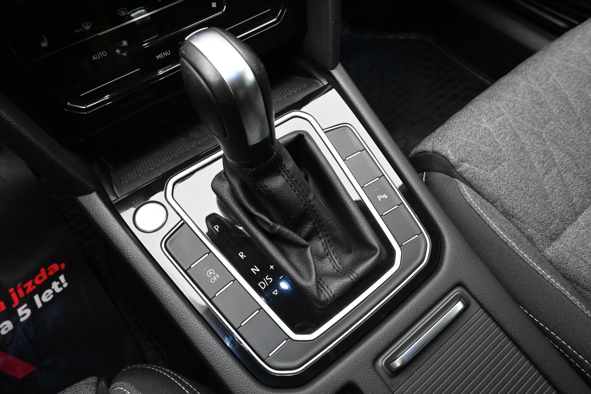 Hlavní fotografie vozu Volkswagen Passat 2,0 TDI 110kW DSG Business Záruka až 5 let (23)