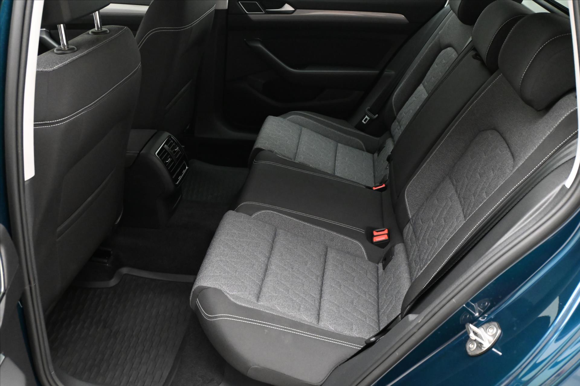 Hlavní fotografie vozu Volkswagen Passat 2,0 TDI 110 kW DSG Business Záruka až 5 let (14)