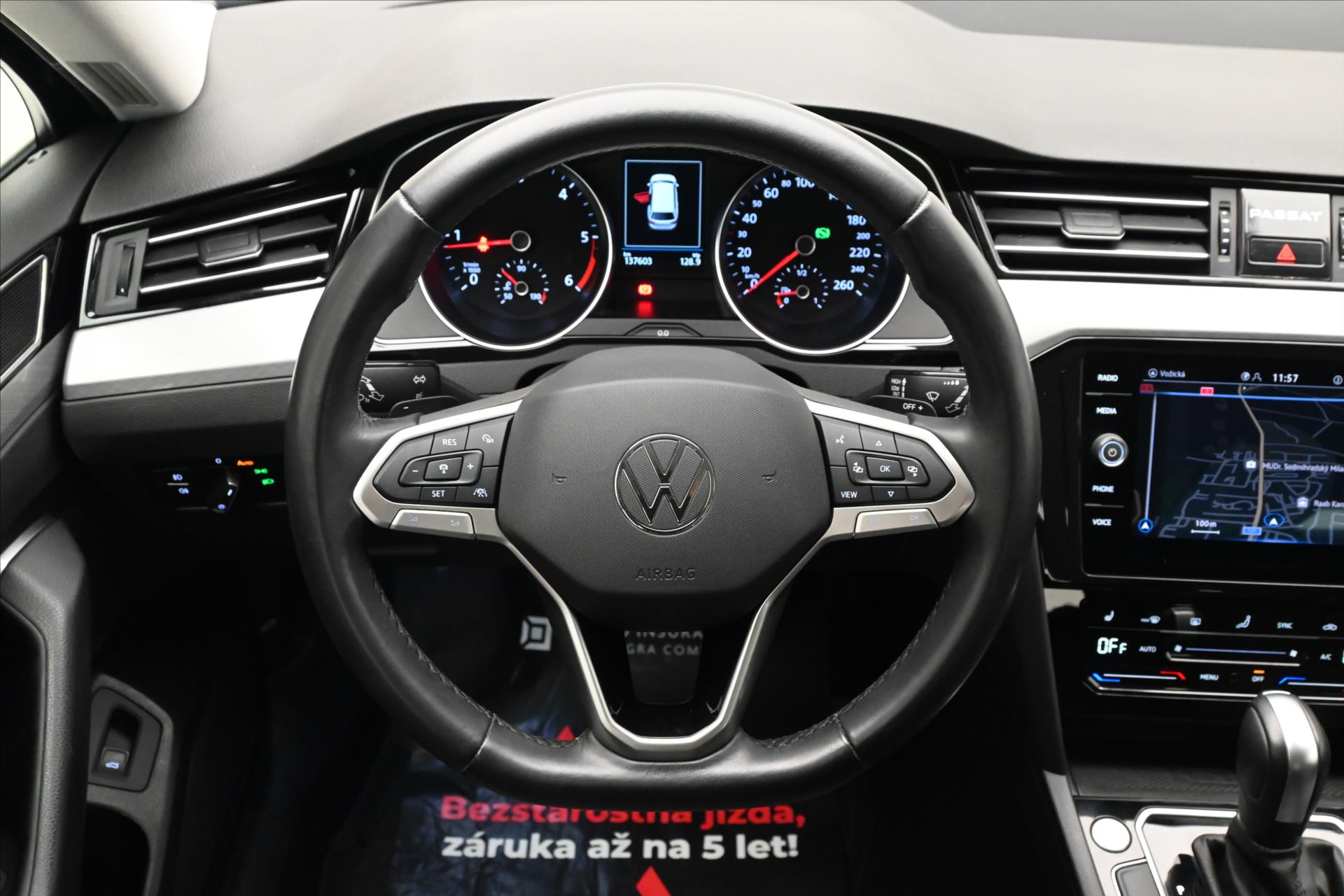 Hlavní fotografie vozu Volkswagen Passat 2,0 TDI 110 kW DSG Business Záruka až 5 let (18)