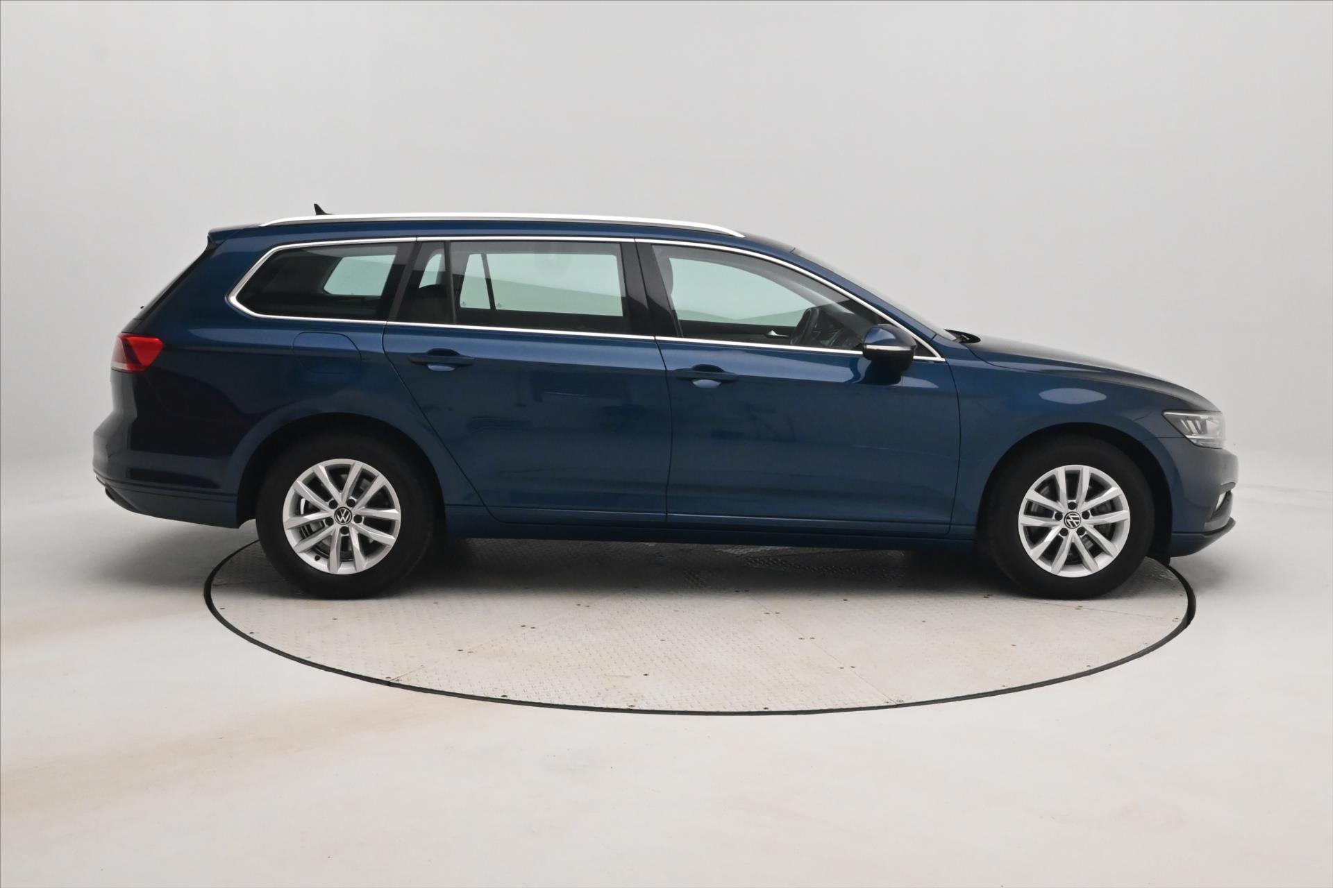 Hlavní fotografie vozu Volkswagen Passat 2,0 TDI 110 kW DSG Business Záruka až 5 let (4)