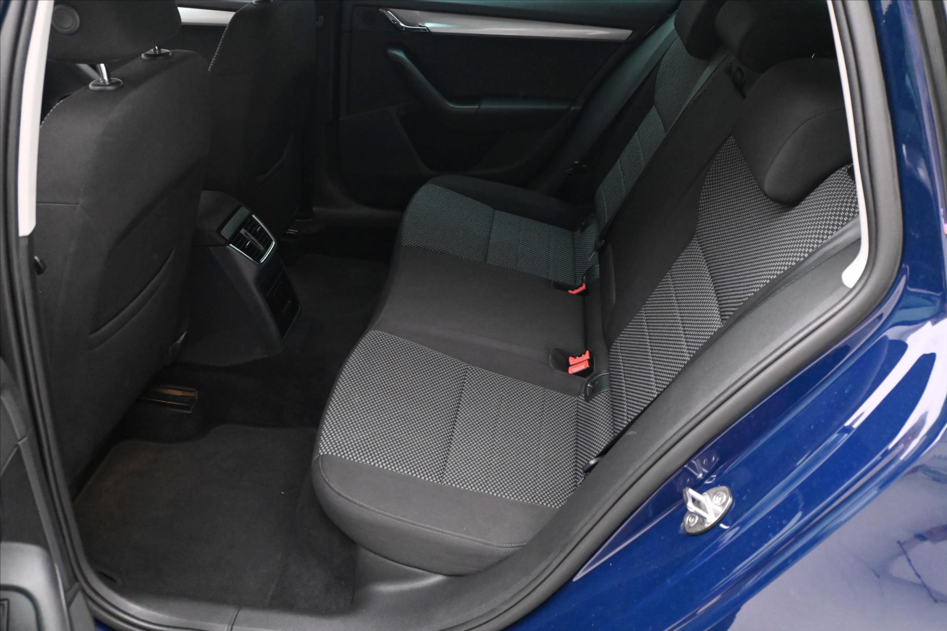 Hlavní fotografie vozu Škoda Octavia 2,0 TDI 110kW Ambition Záruka až 5 let (14)