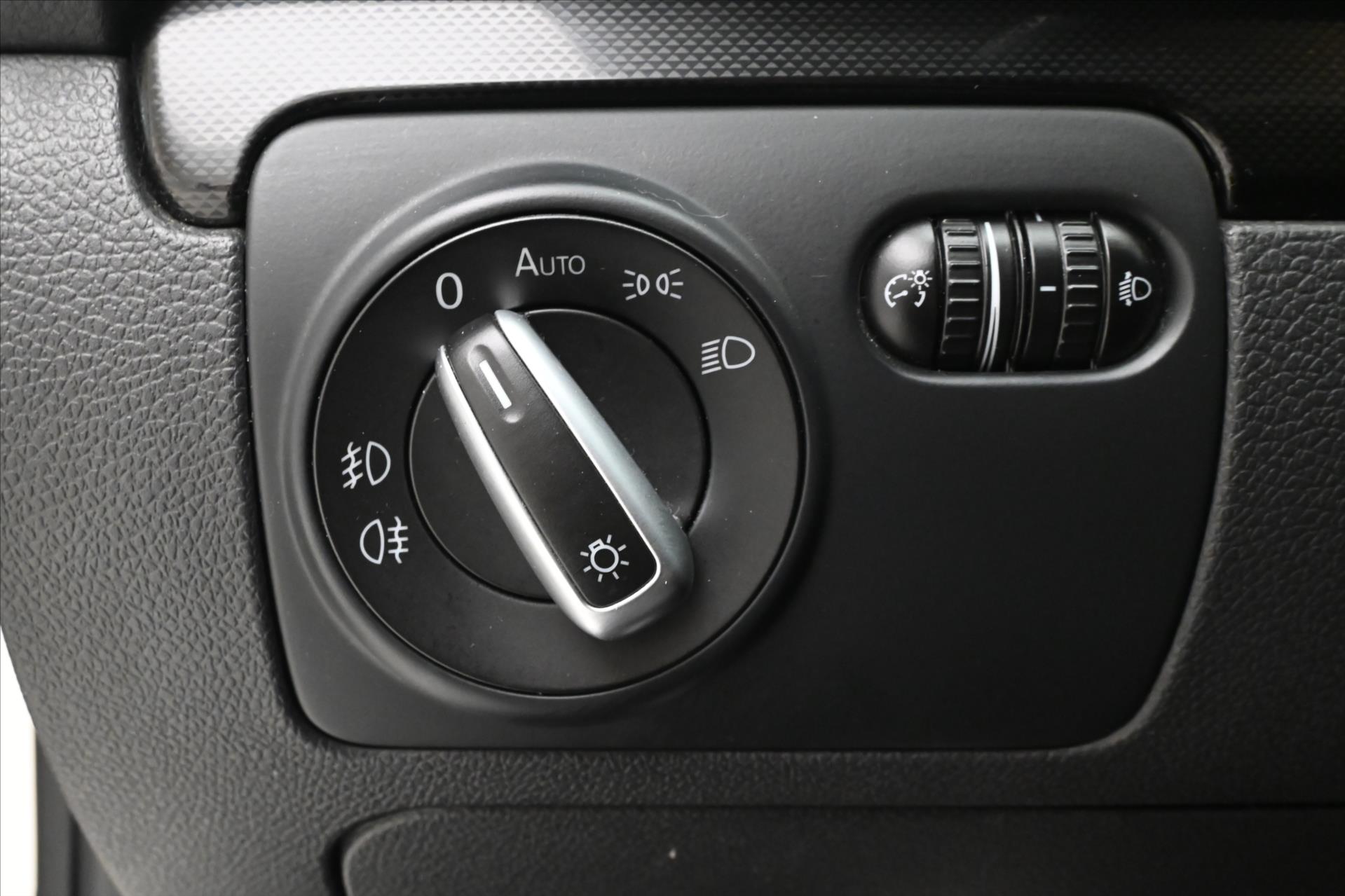 Hlavní fotografie vozu Volkswagen Golf 2,0 TDI 110kW Trendline Záruka až 5 let (25)