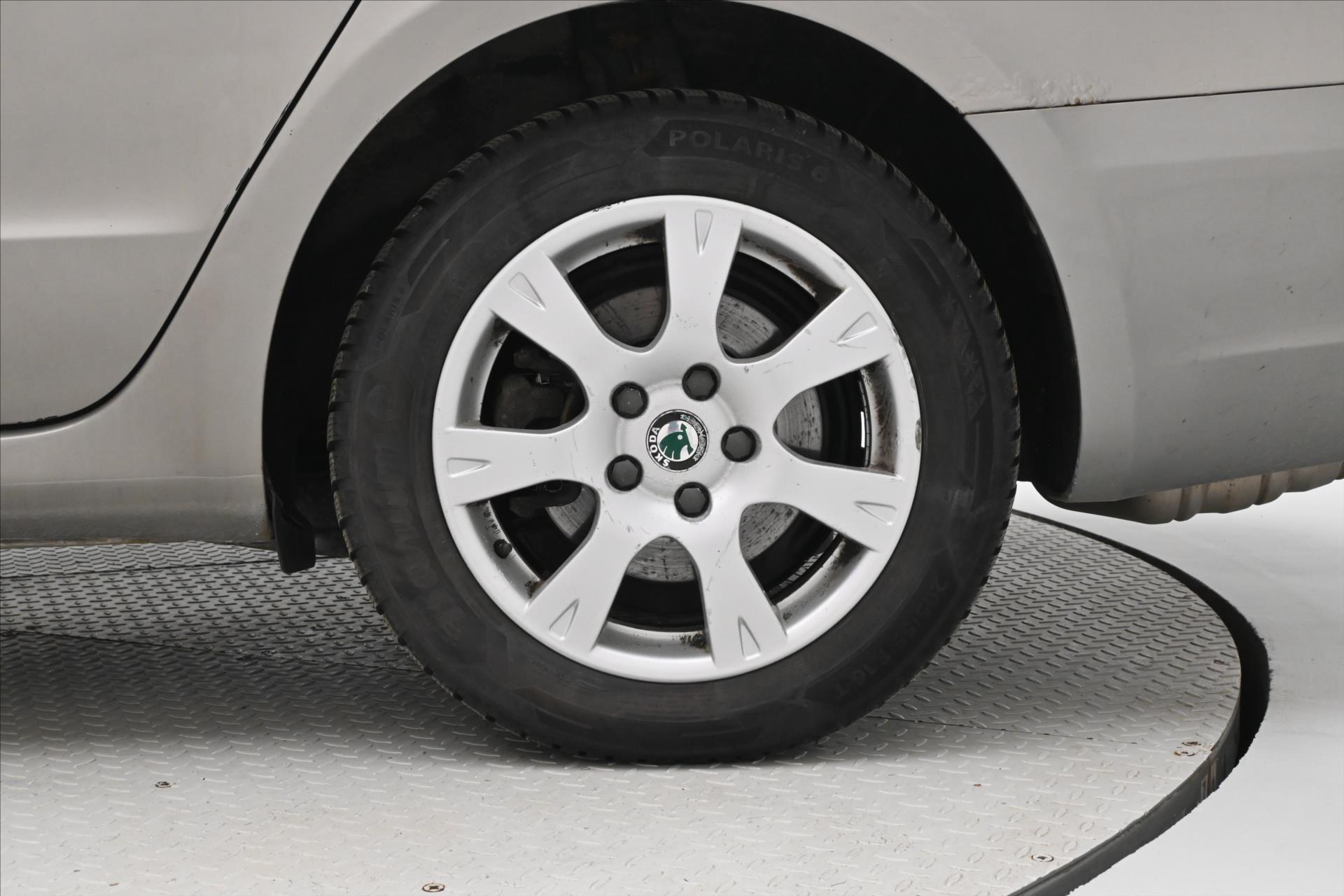 Hlavní fotografie vozu Škoda Superb 2,0 TDI 103 kW DSG Ambition (29)