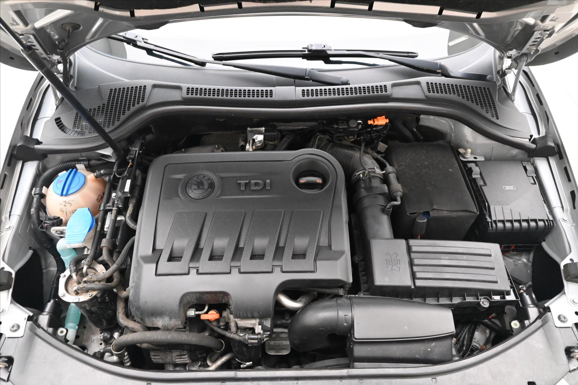 Hlavní fotografie vozu Škoda Superb 2,0 TDI 103 kW DSG Ambition (9)