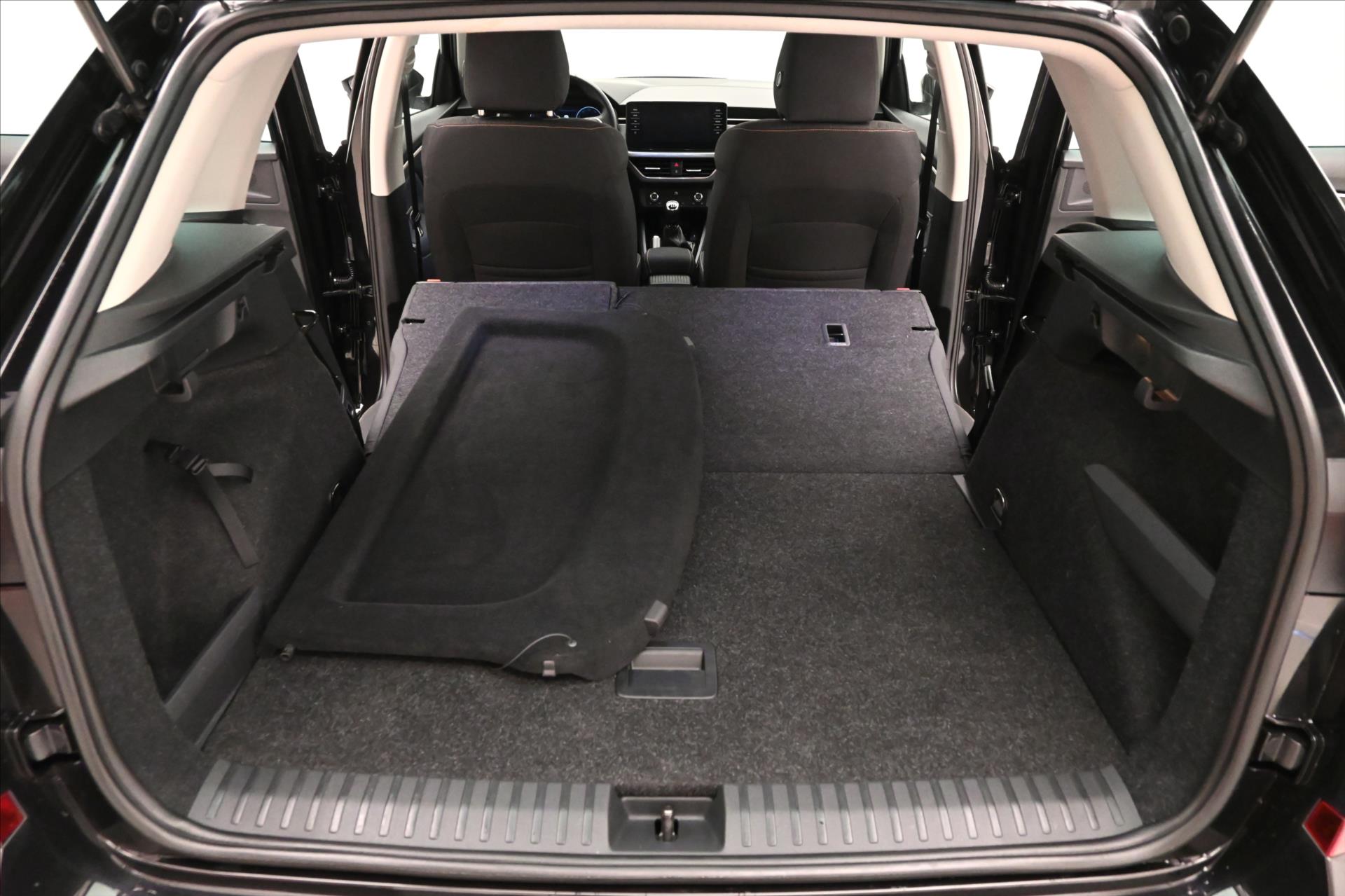 Hlavní fotografie vozu Škoda Kamiq 1,0 TSI 81kW Style Záruka až 5 let (11)