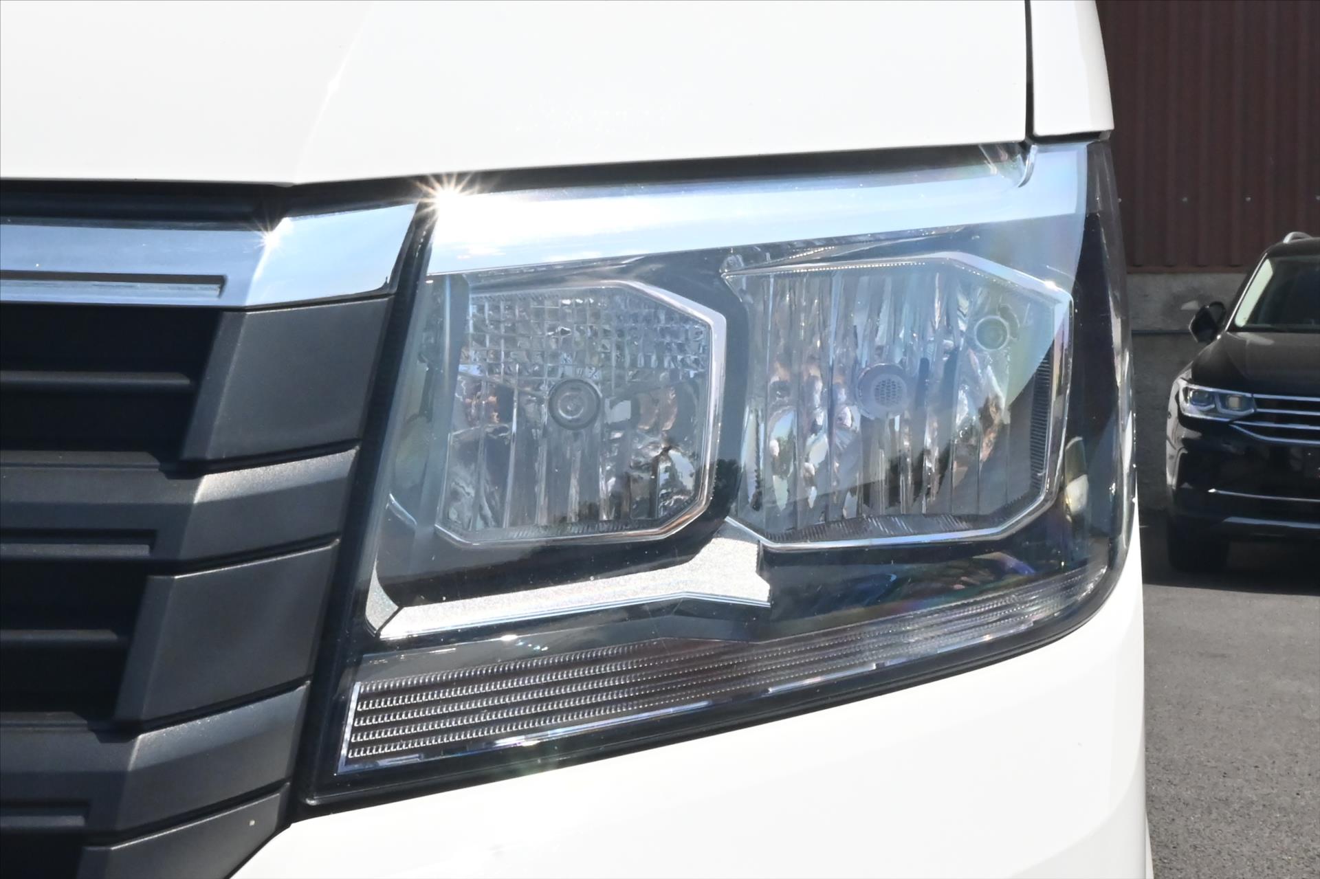Hlavní fotografie vozu Volkswagen Crafter 2,0 TDI 103 kW L2H2 Navi Kamera Záruka až 5 let (28)