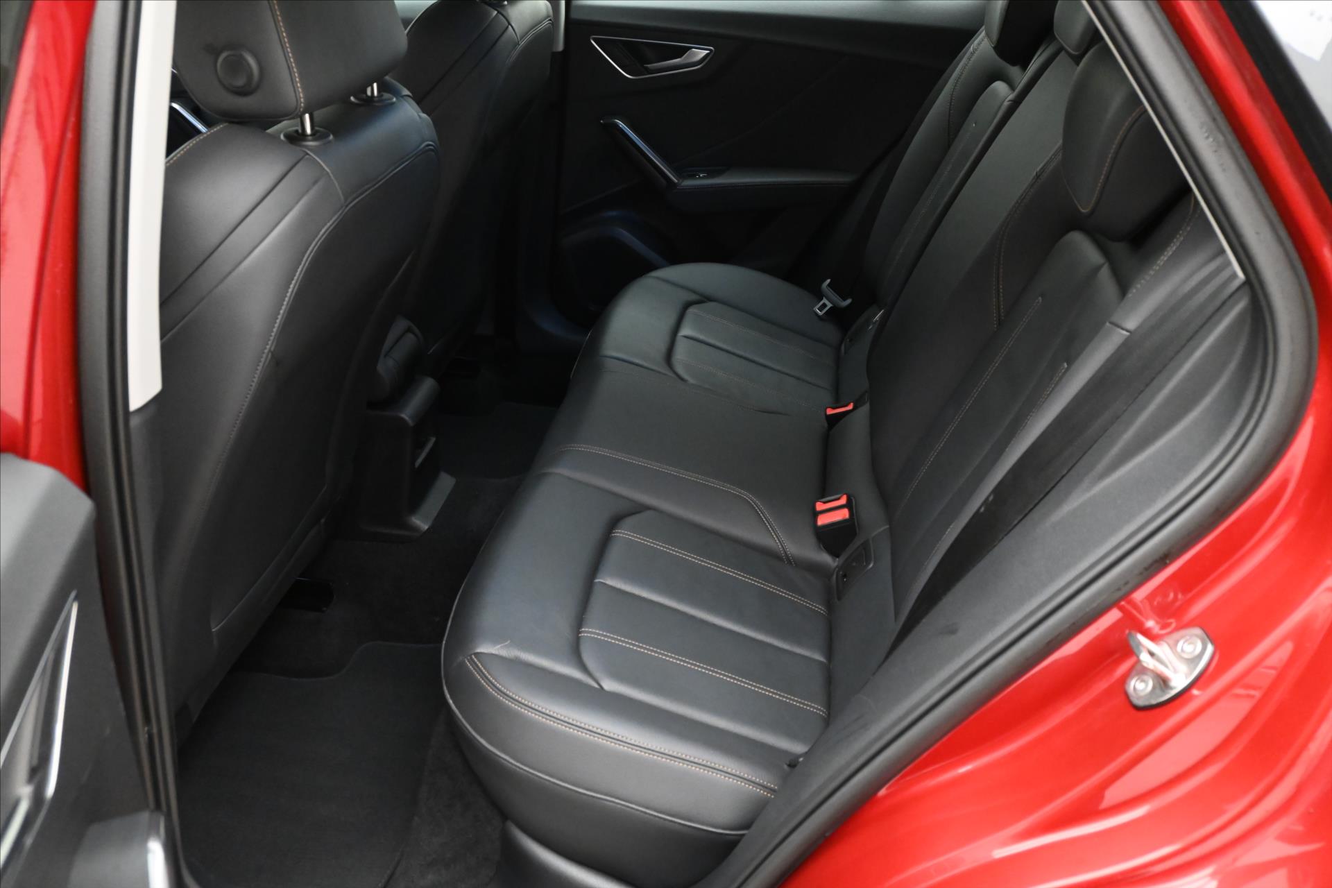 Hlavní fotografie vozu Audi Q2 1,5 35 TFSI 110 kW S-Tronic Záruka až 5 let (14)