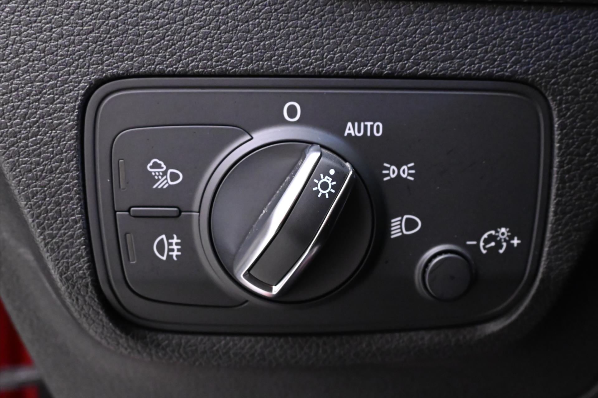 Hlavní fotografie vozu Audi Q2 1,5 35 TFSI 110 kW S-Tronic Záruka až 5 let (26)
