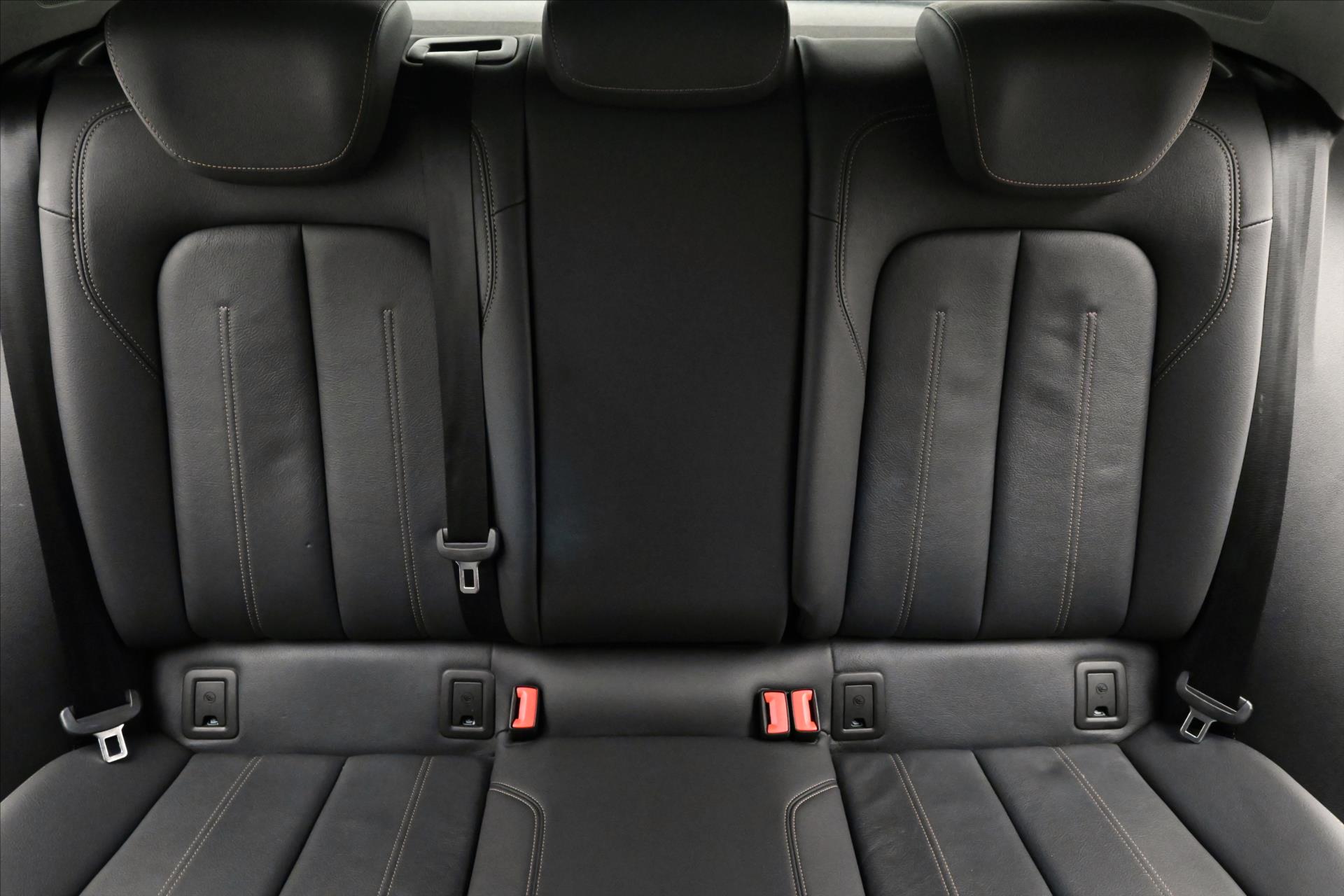Hlavní fotografie vozu Audi Q2 1,5 35 TFSI 110 kW S-Tronic Záruka až 5 let (27)