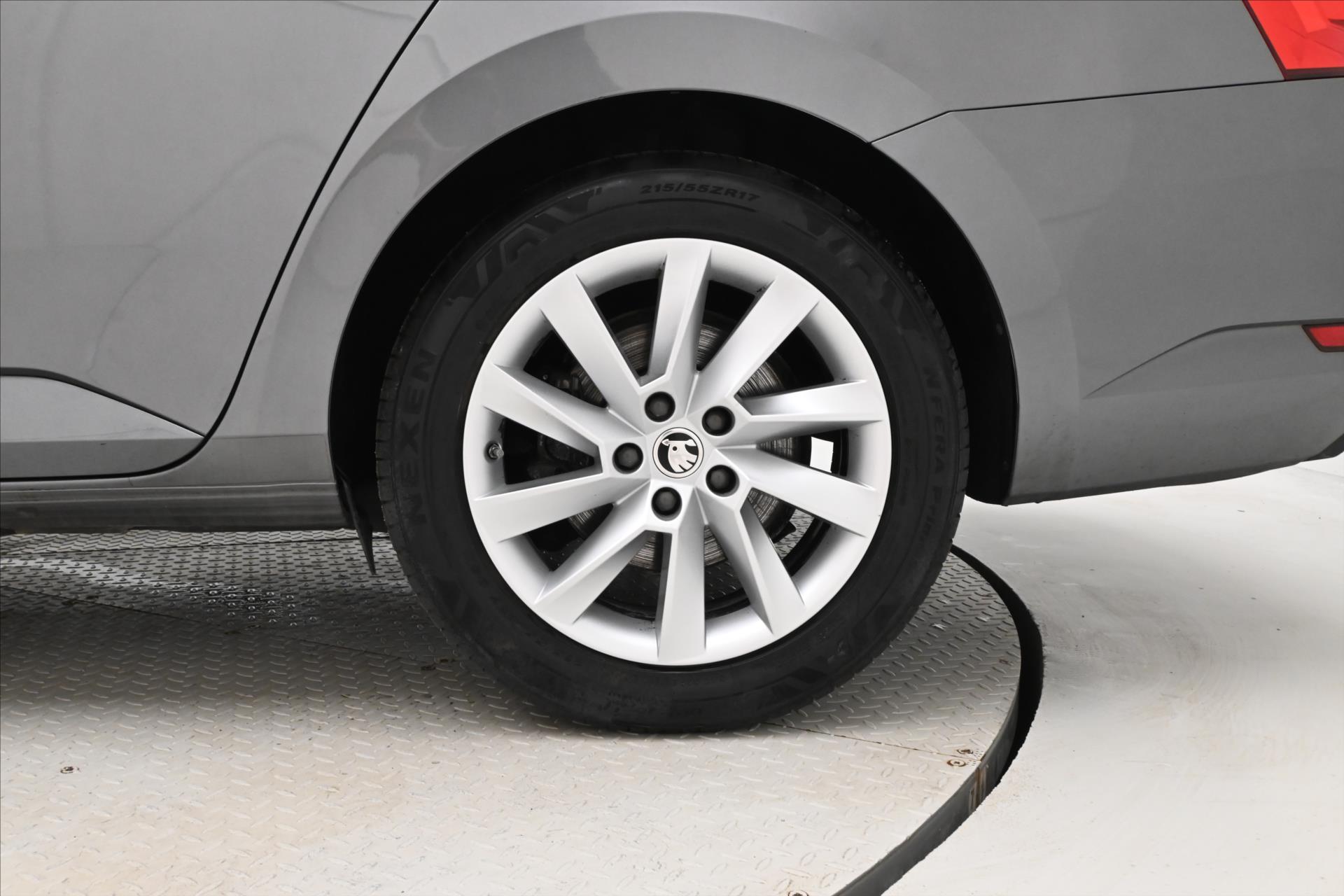 Main photo of the car Skoda Superb 2.0 TDI 110 kW DSG Ambition Warranty up to 5 years (31)