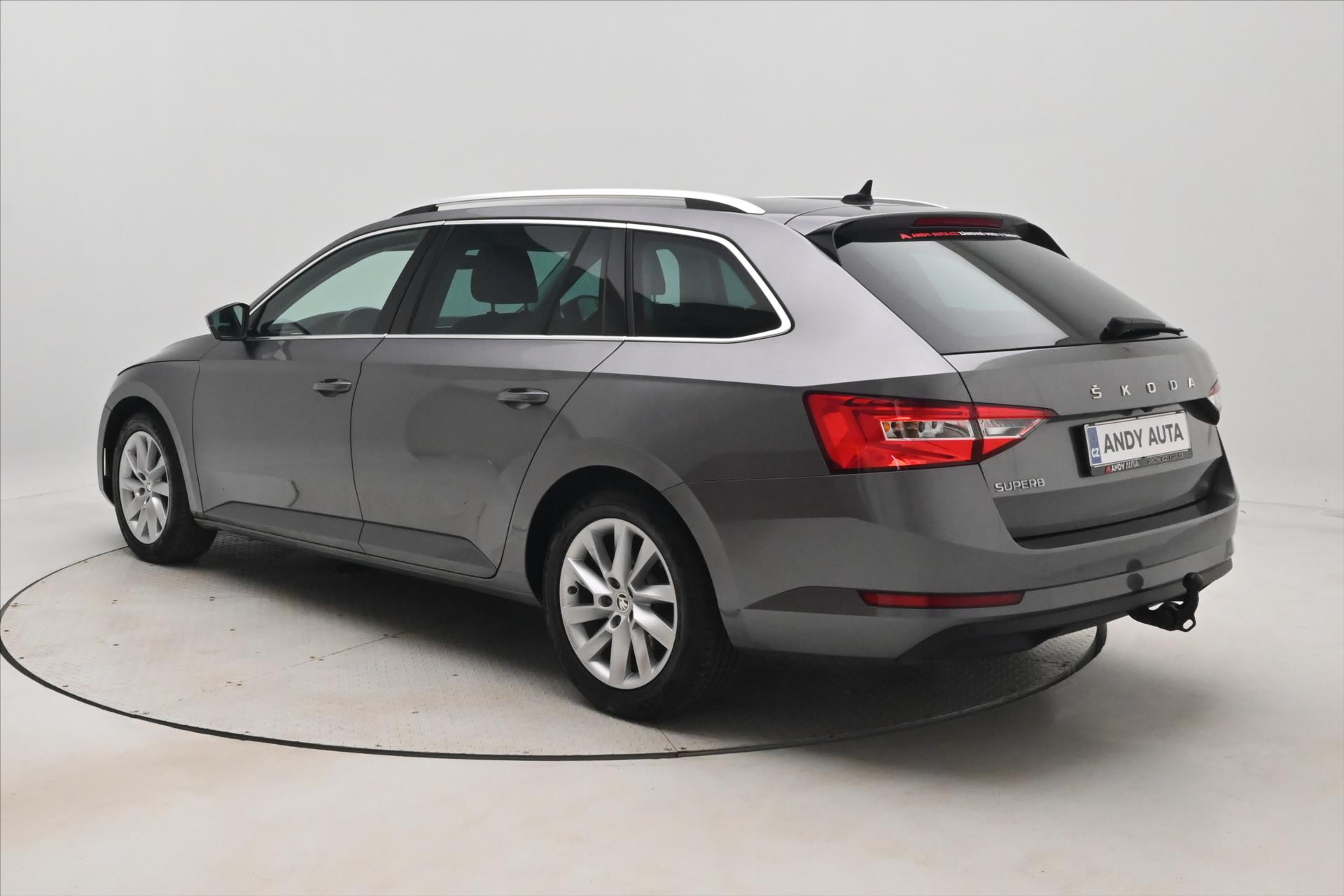 Hlavní fotografie vozu Škoda Superb 2,0 TDI 110 kW DSG TAŽNÉ NAVI Záruka až 5 let (8)