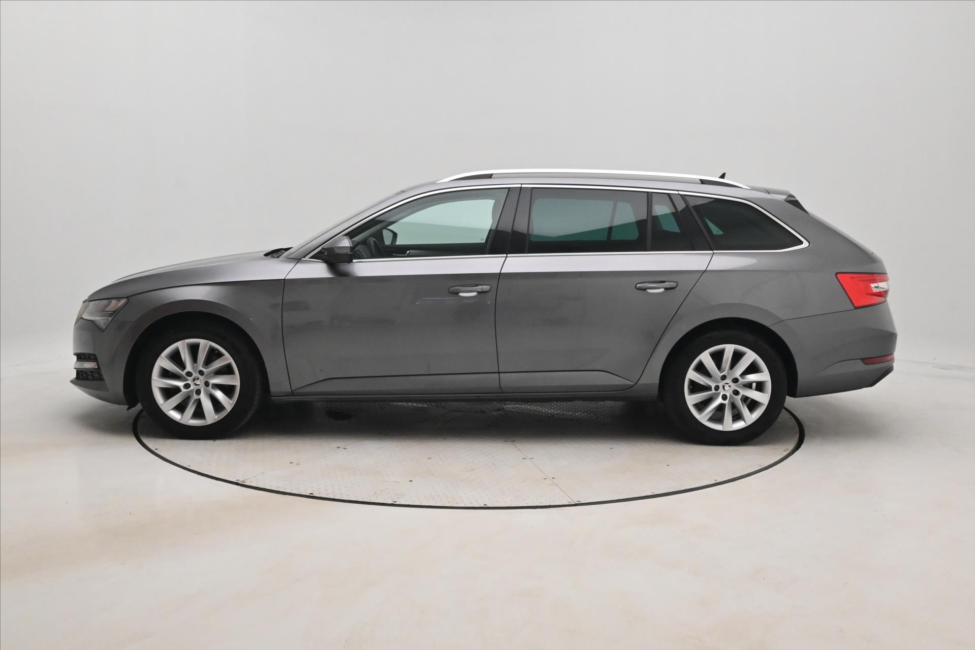 Hlavní fotografie vozu Škoda Superb 2,0 TDI 110 kW DSG TAŽNÉ NAVI Záruka až 5 let (9)