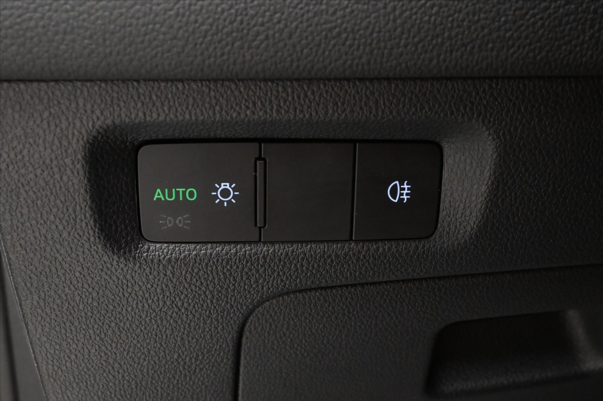 Hlavní fotografie vozu Škoda Octavia 1,4 TSI iV 110 kW DSG Ambition Záruka až 5 let (26)