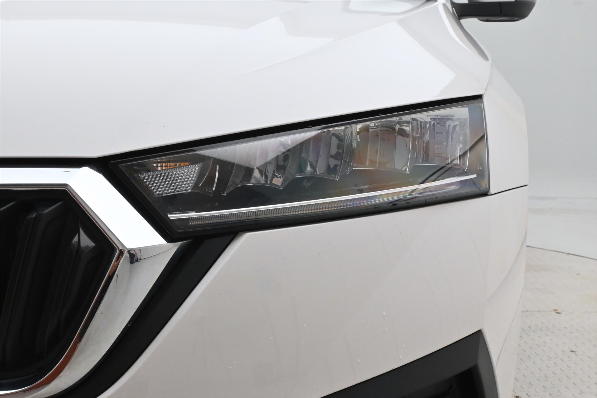 Hlavní fotografie vozu Škoda Octavia 1,4 TSI iV 110 kW DSG Ambition Záruka až 5 let (28)