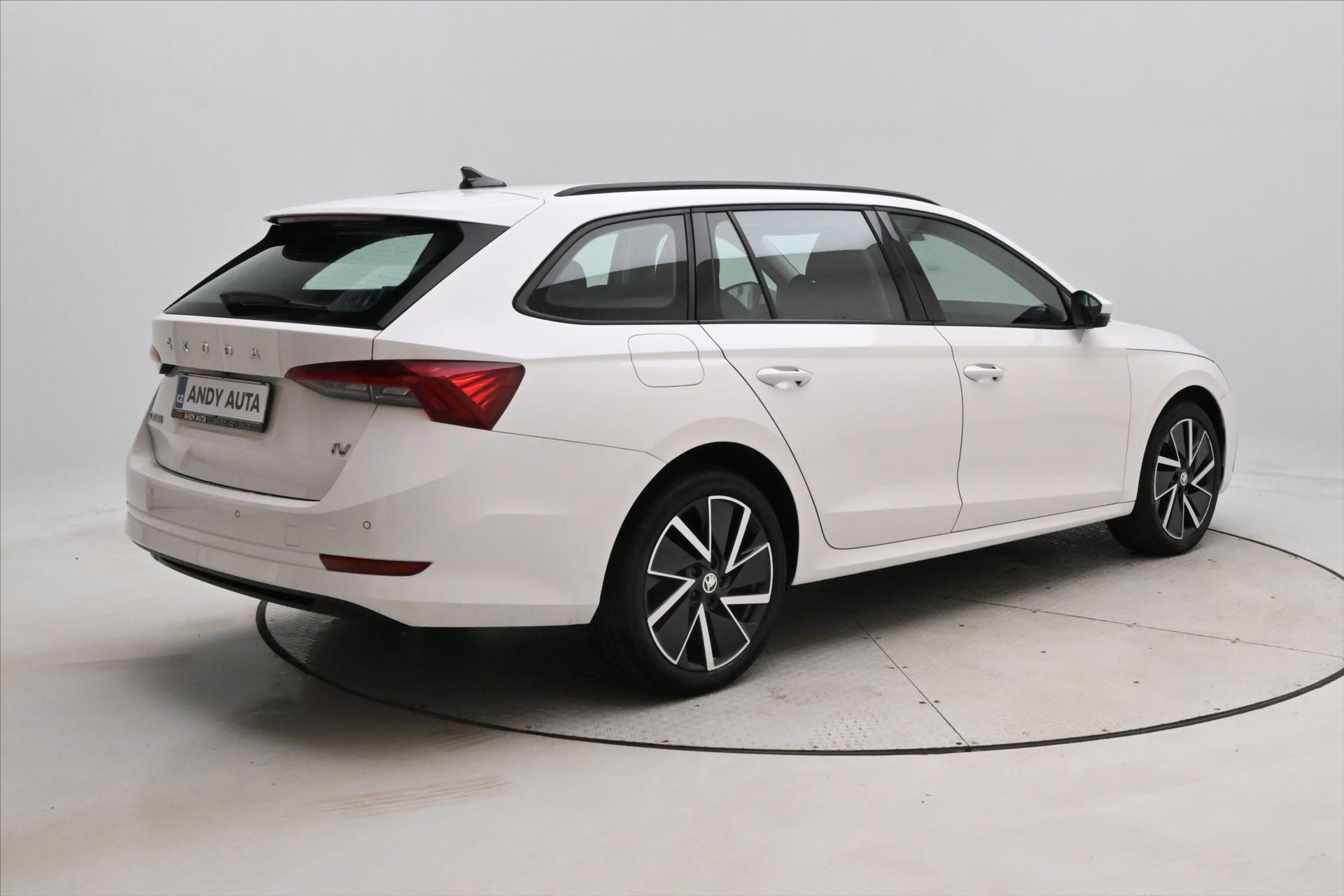 Hlavní fotografie vozu Škoda Octavia 1,4 TSI iV 110 kW DSG Ambition Záruka až 5 let (5)