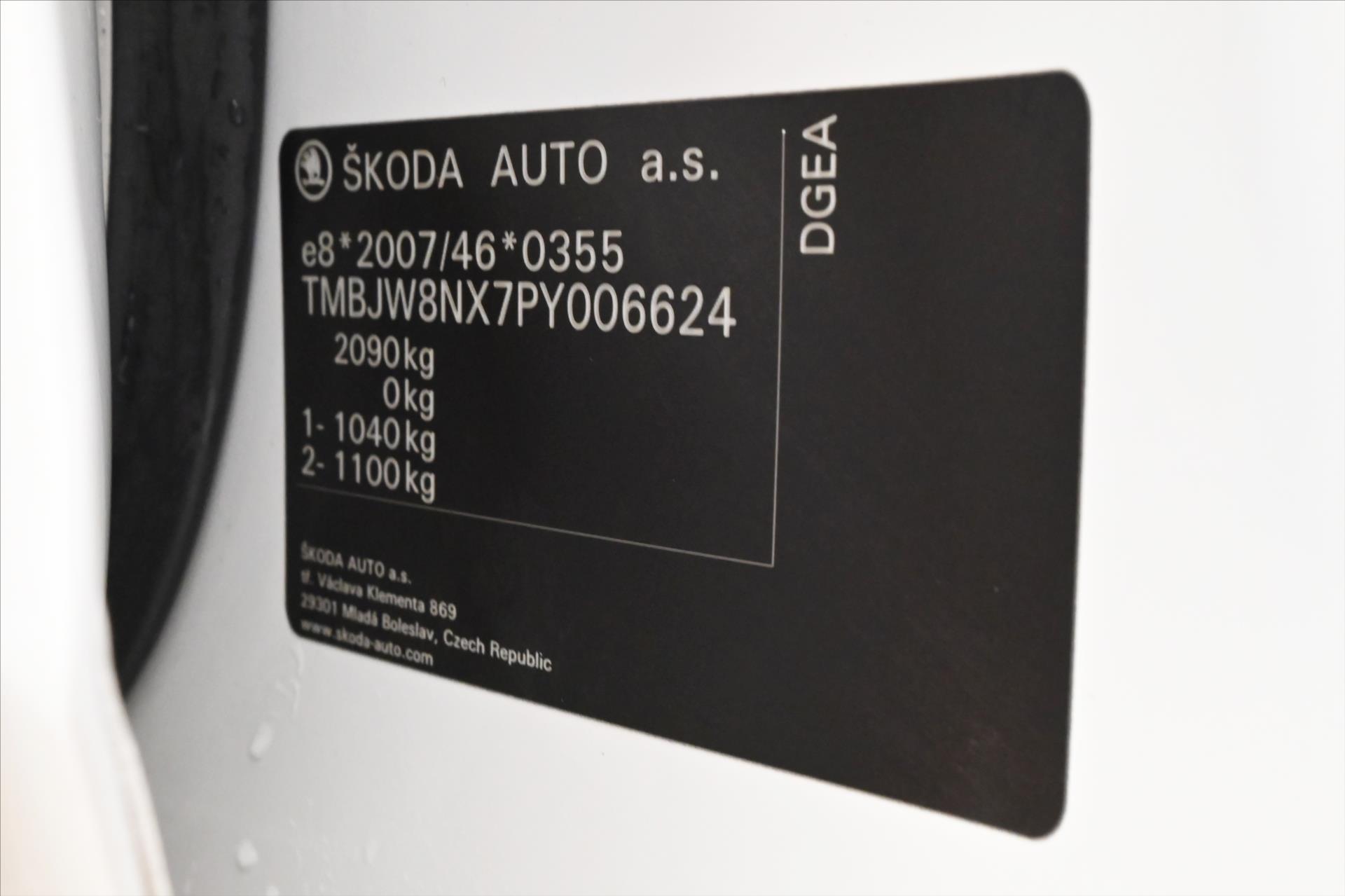 Hlavní fotografie vozu Škoda Octavia 1,4 TSI iV 150 kW DSG Ambition Záruka až 5 let (13)