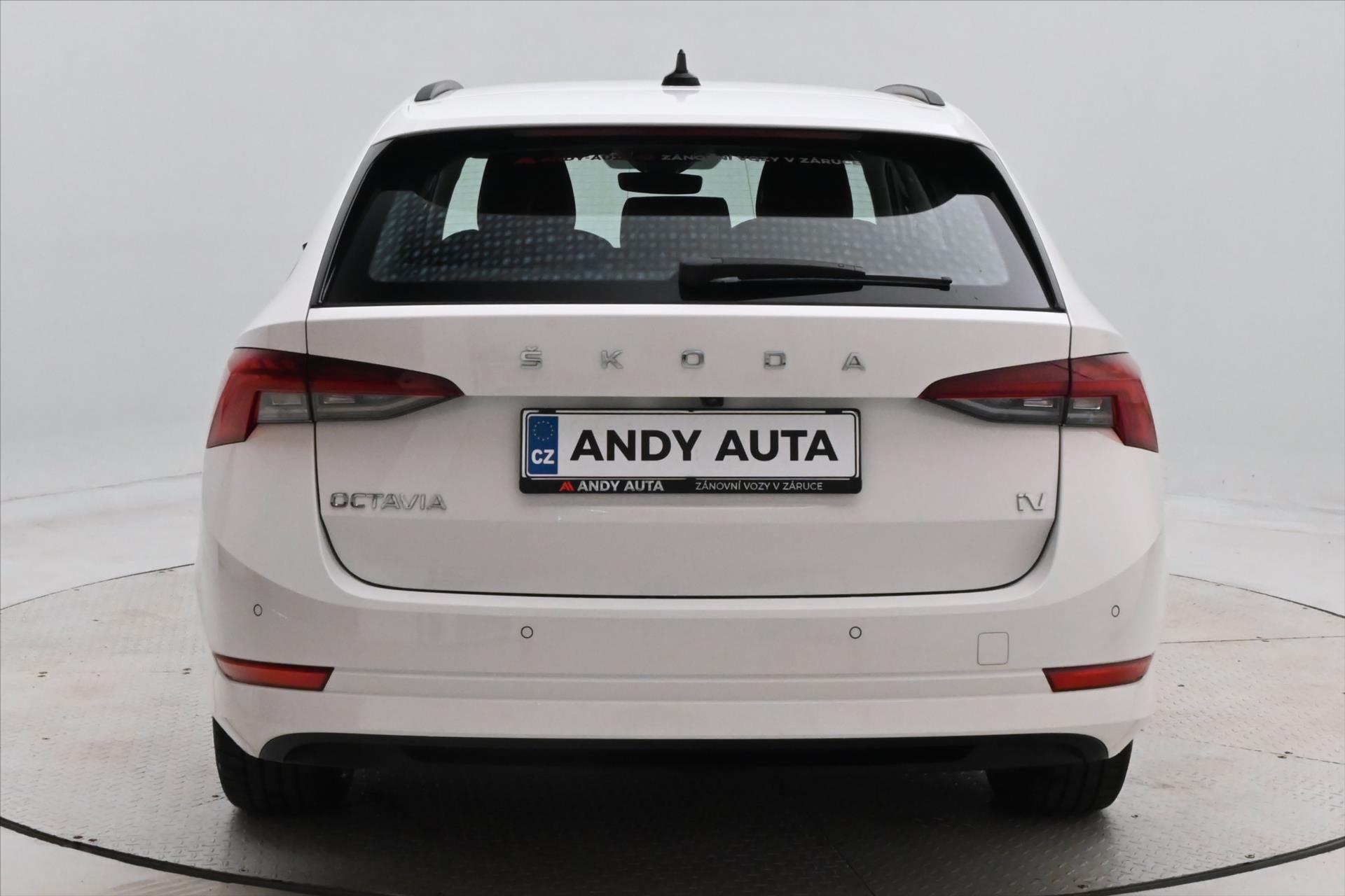 Hlavní fotografie vozu Škoda Octavia 1,4 TSI iV 150 kW DSG Ambition Záruka až 5 let (7)