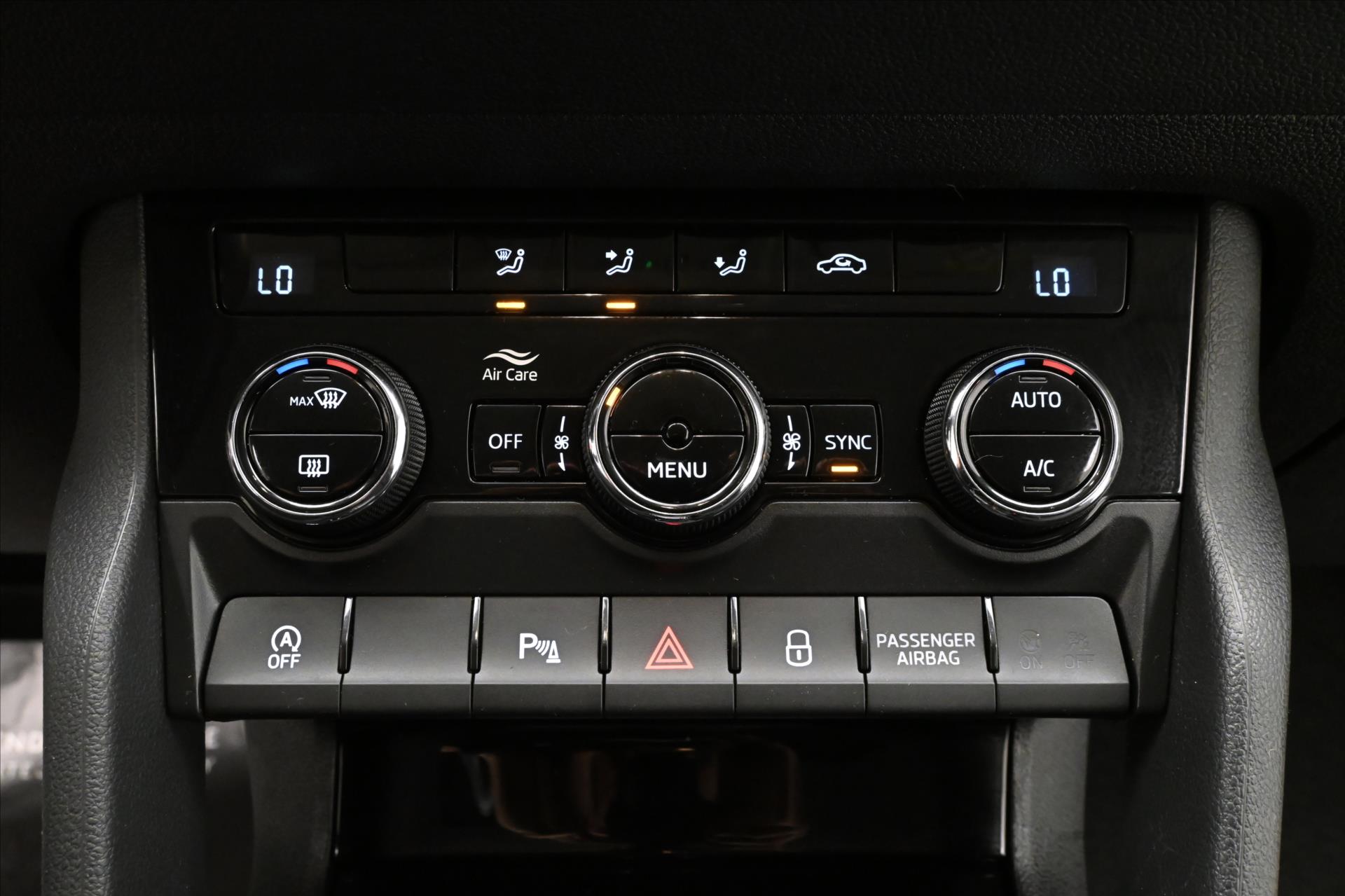 Main photo of the car Skoda Karoq 2.0 TDI 85 kW DSG VIRTUAL Warranty up to 5 years (22)
