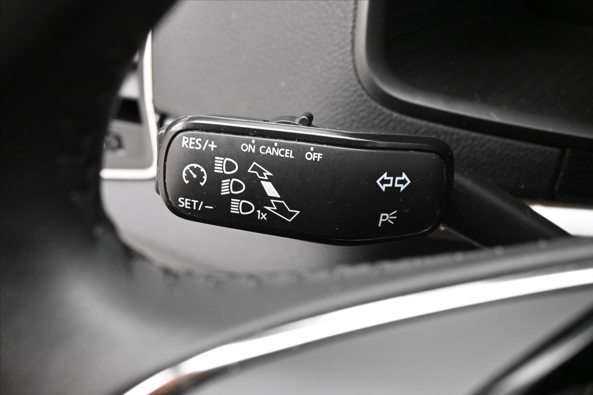 Main photo of the car Skoda Karoq 2.0 TDI 85 kW DSG VIRTUAL Warranty up to 5 years (24)