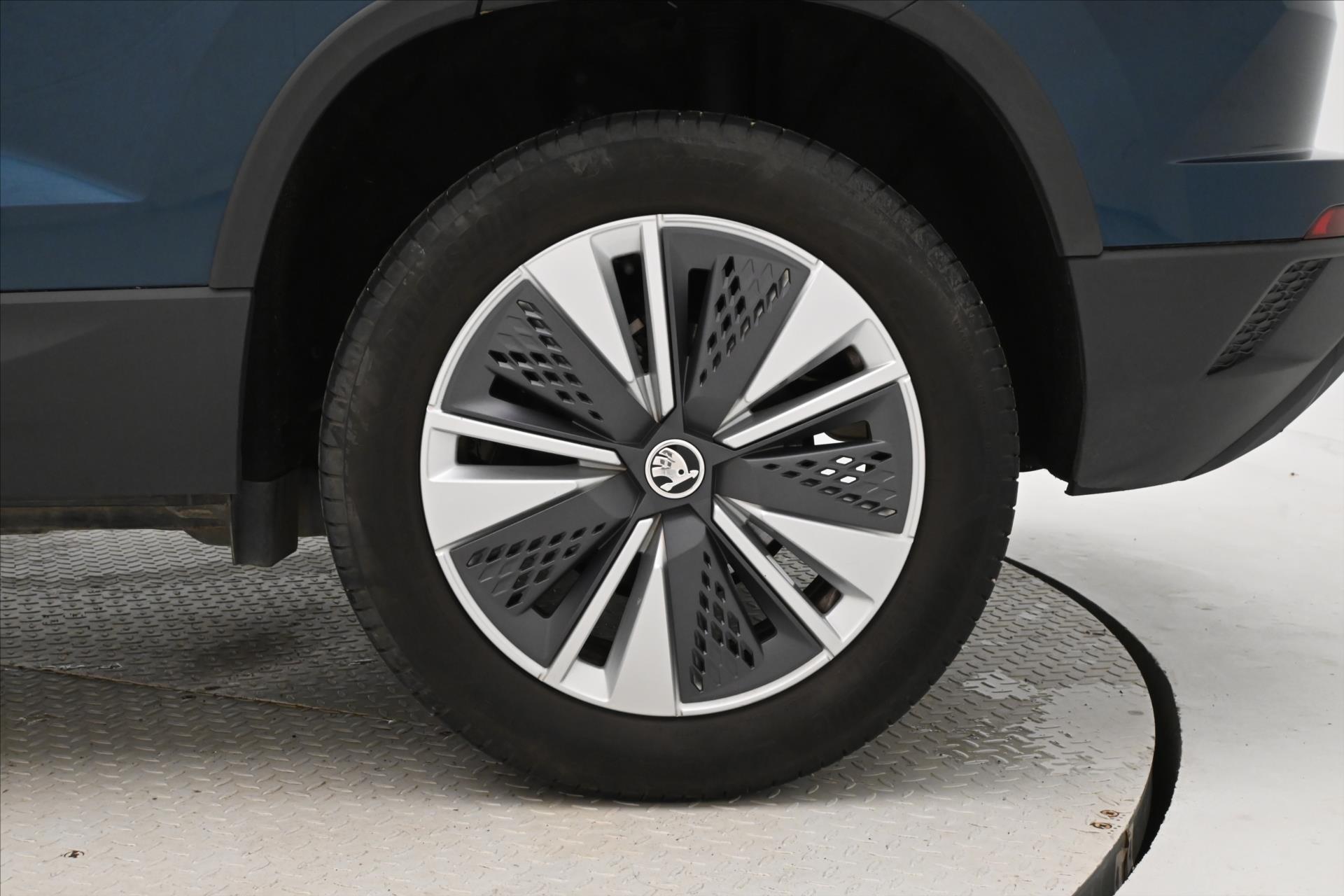 Main photo of the car Skoda Karoq 2.0 TDI 85 kW DSG VIRTUAL Warranty up to 5 years (31)